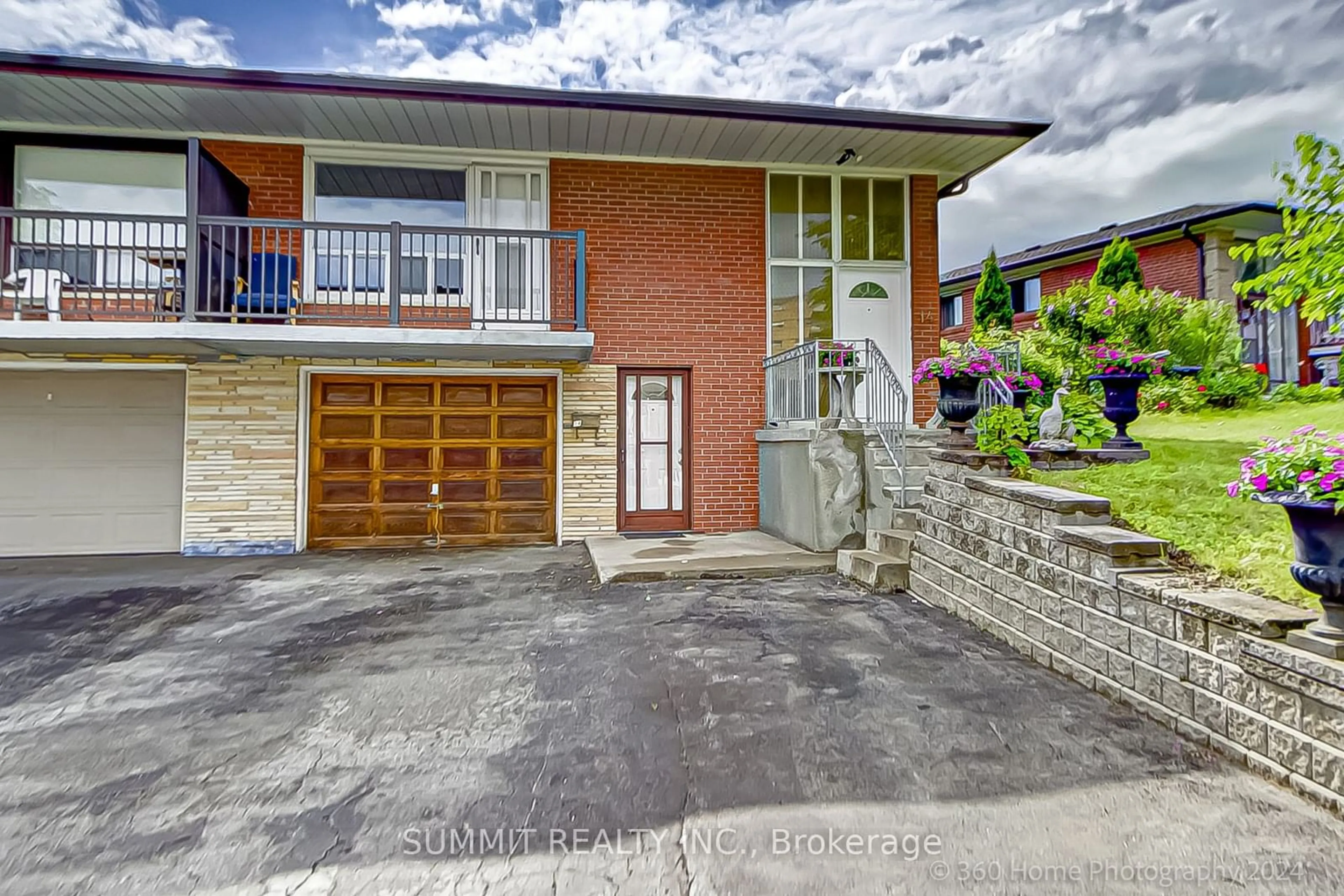 A pic from exterior of the house or condo for 14 Grenadine Crt, Toronto Ontario M9L 2H6