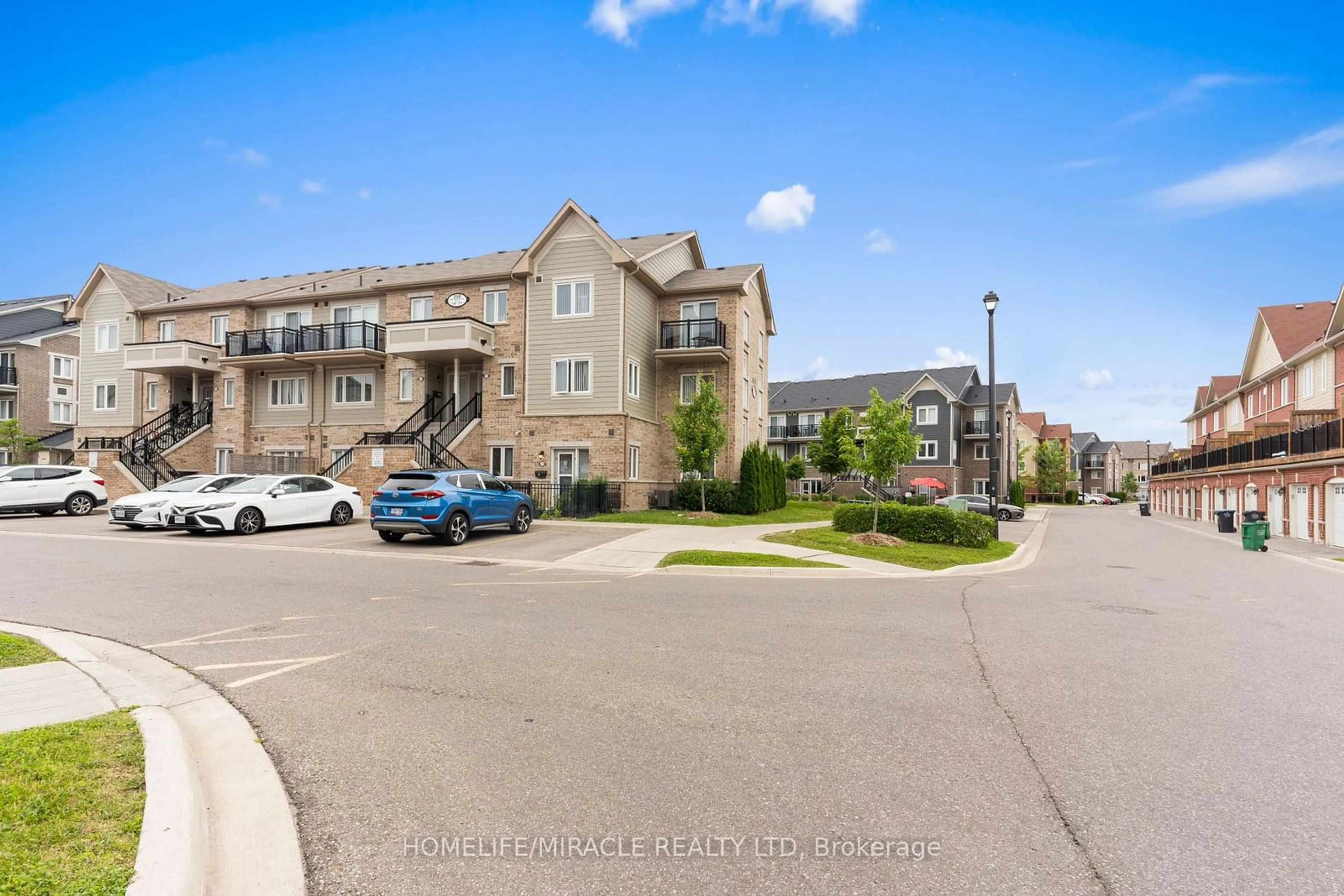 A pic from exterior of the house or condo for 250 Sunny Meadow Blvd #312, Brampton Ontario L6R 3Y7