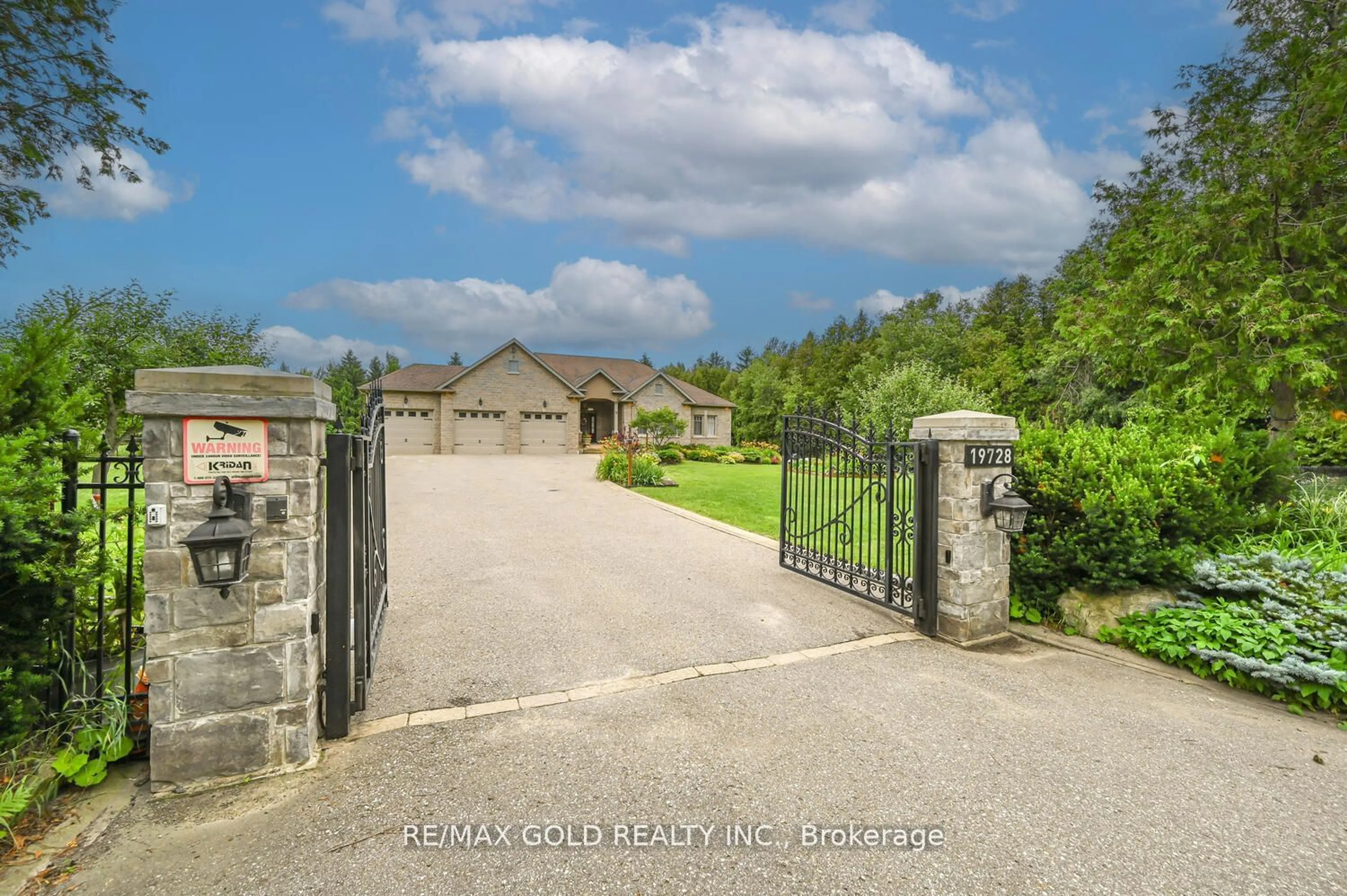 Outside view for 19728 Kennedy Rd, Caledon Ontario L7K 1Y2