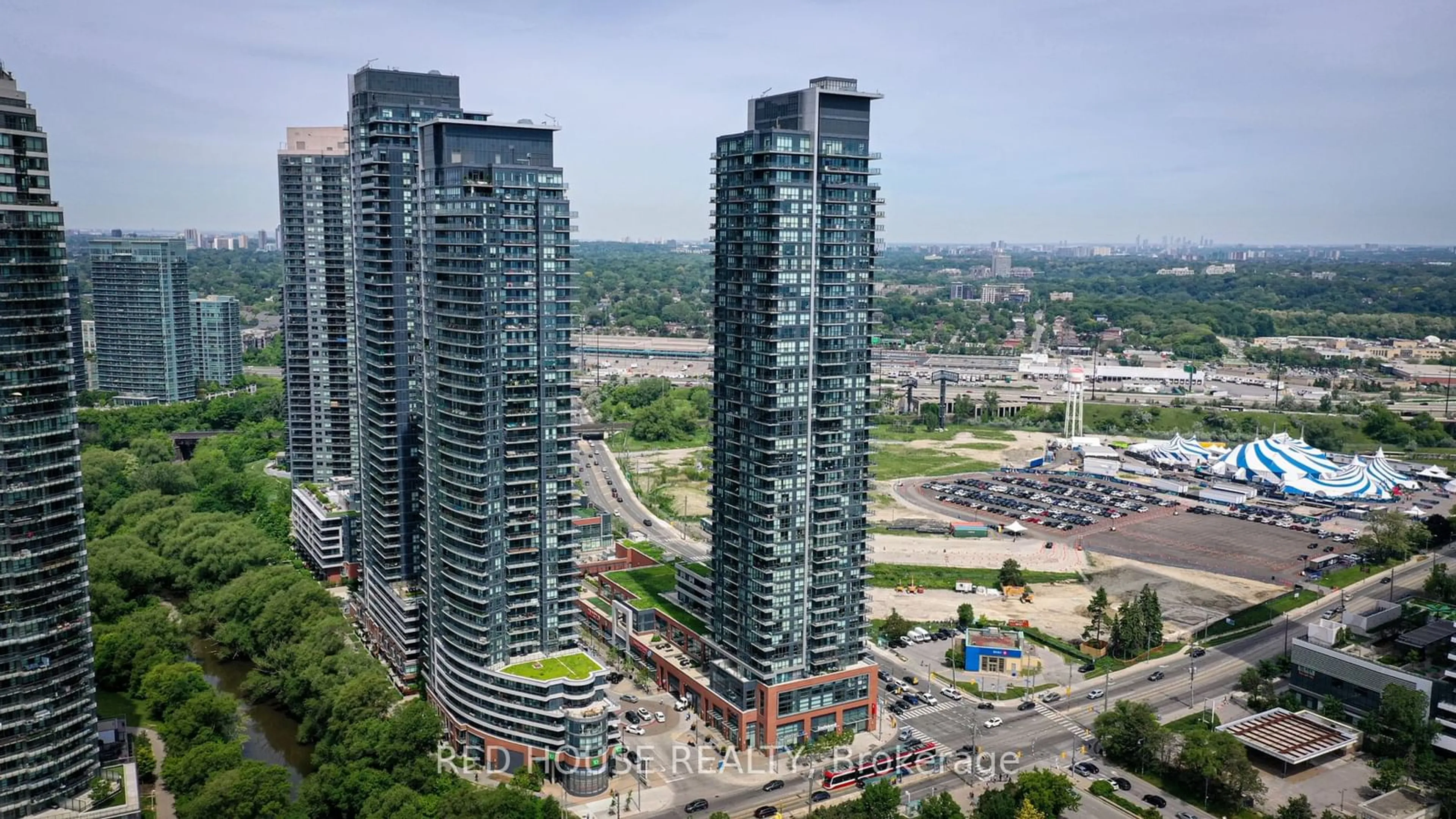 A pic from exterior of the house or condo for 2200 Lakeshore Blvd #2506, Toronto Ontario M8V 1A4