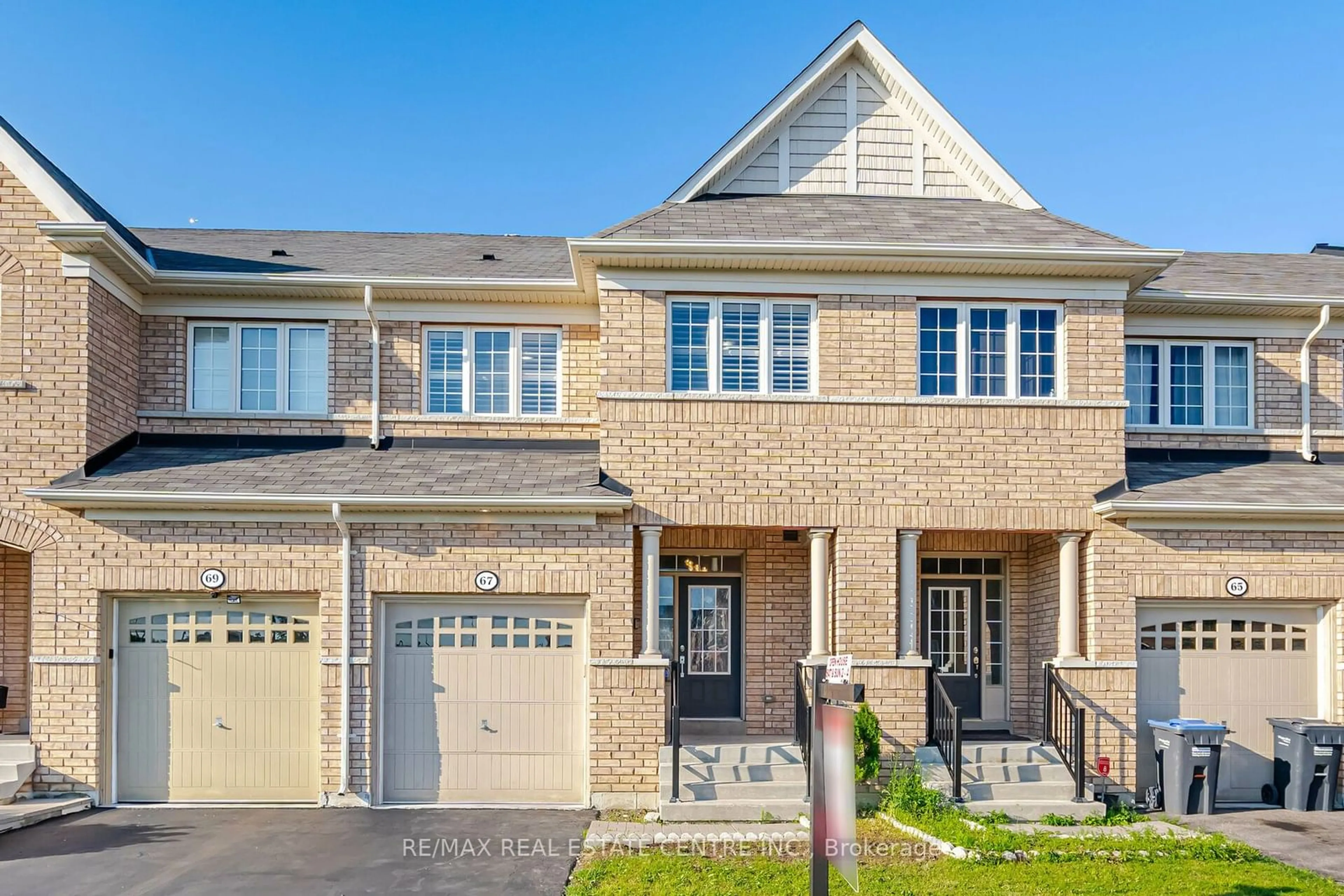 A pic from exterior of the house or condo for 67 Sussexvale Dr, Brampton Ontario L6R 3R5