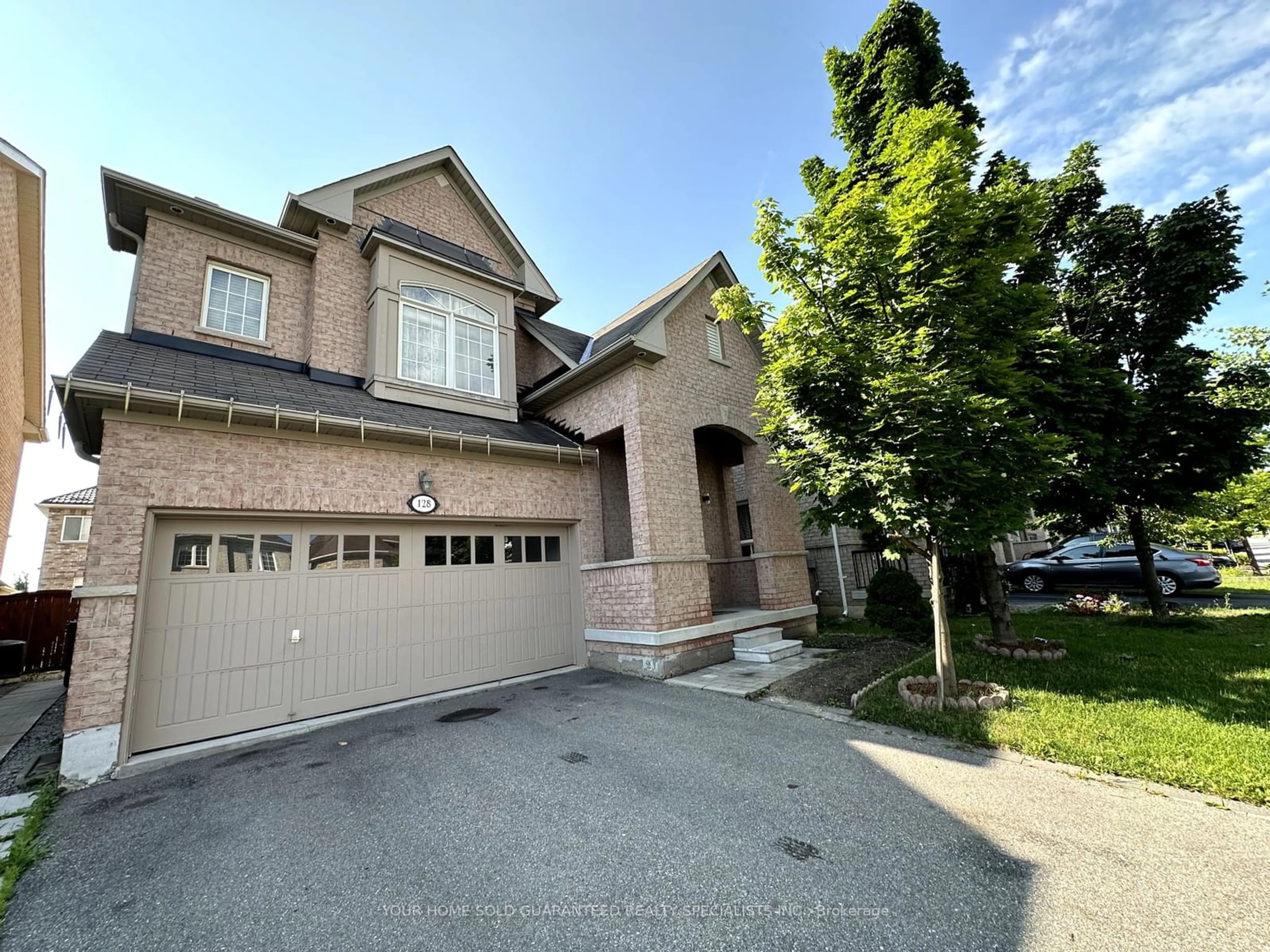 Frontside or backside of a home for 128 Watsonbrook Dr, Brampton Ontario L6R 0S1