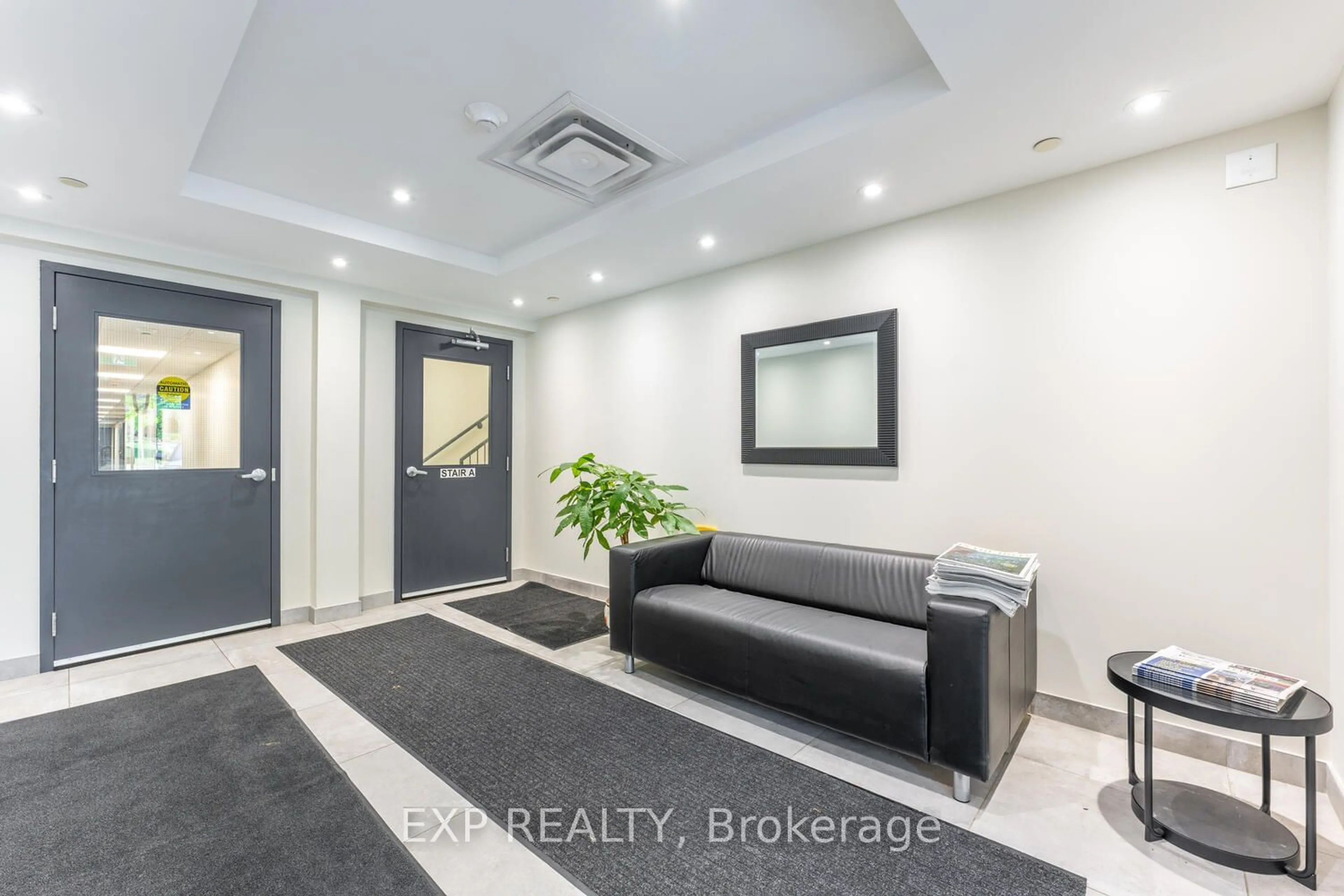 Indoor entryway for 310 Broadway Ave #202, Orangeville Ontario L9W 1L3