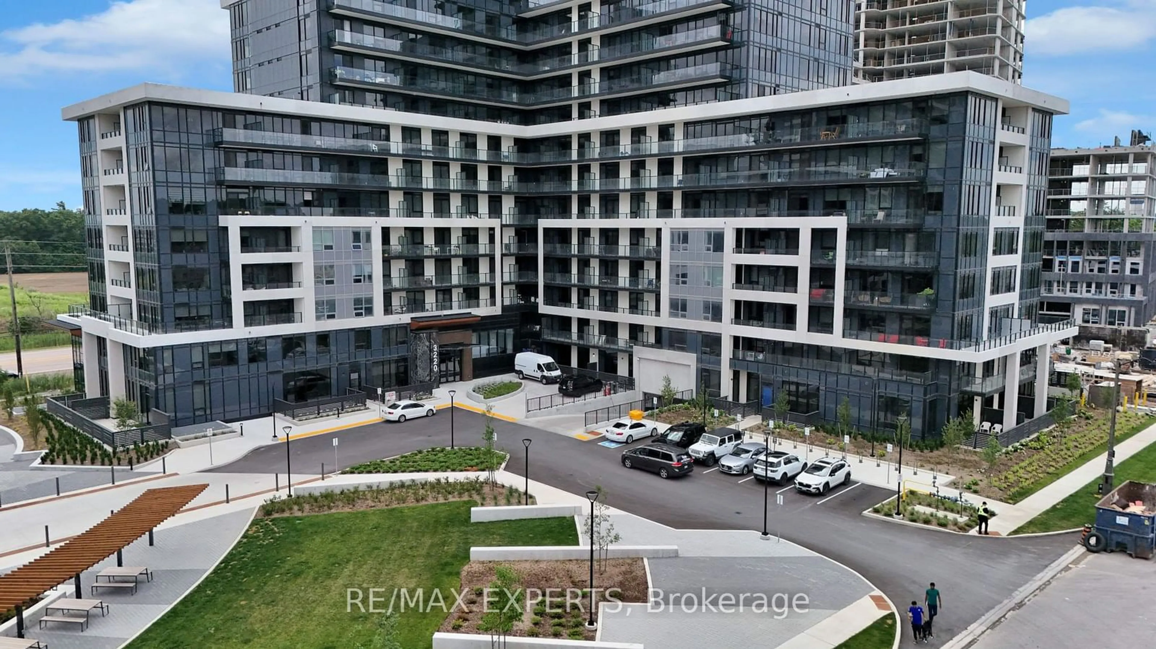 A pic from exterior of the house or condo for 3220 William Coltson Ave #814, Oakville Ontario L6H 7X9