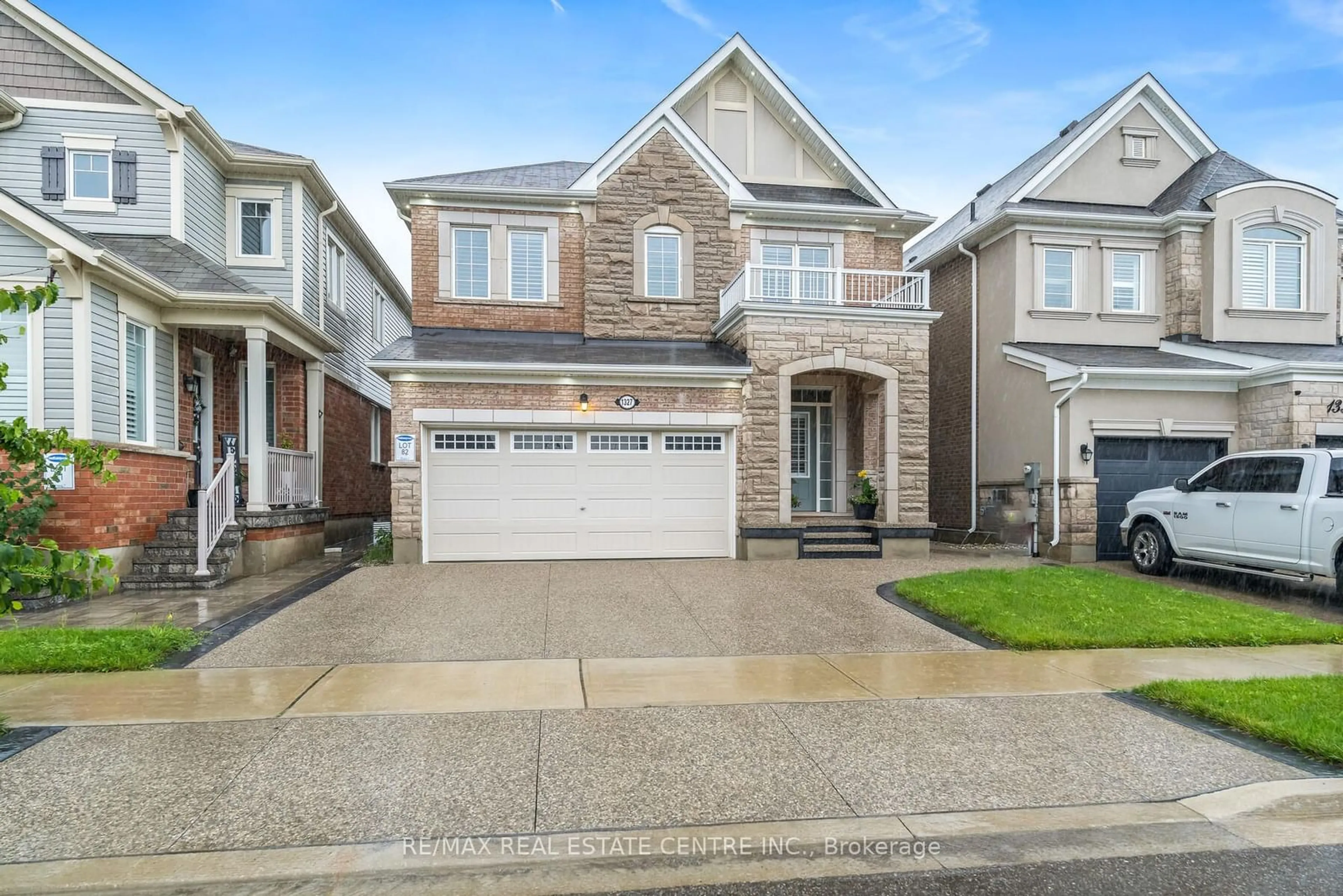 Frontside or backside of a home for 1327 Chretien St, Milton Ontario L9E 1G4