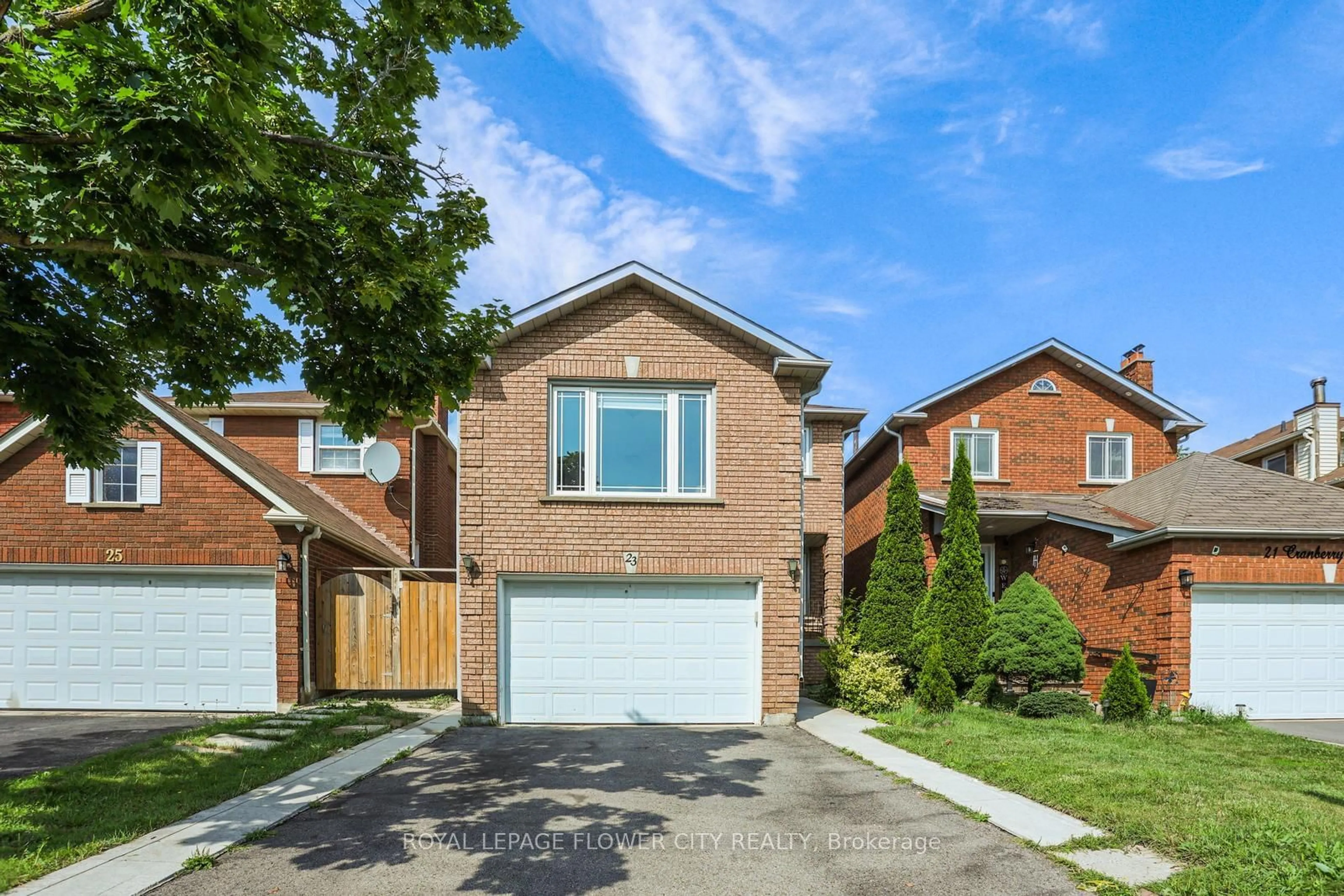 Frontside or backside of a home for 23 Cranberry Cres, Brampton Ontario L6Y 4P7