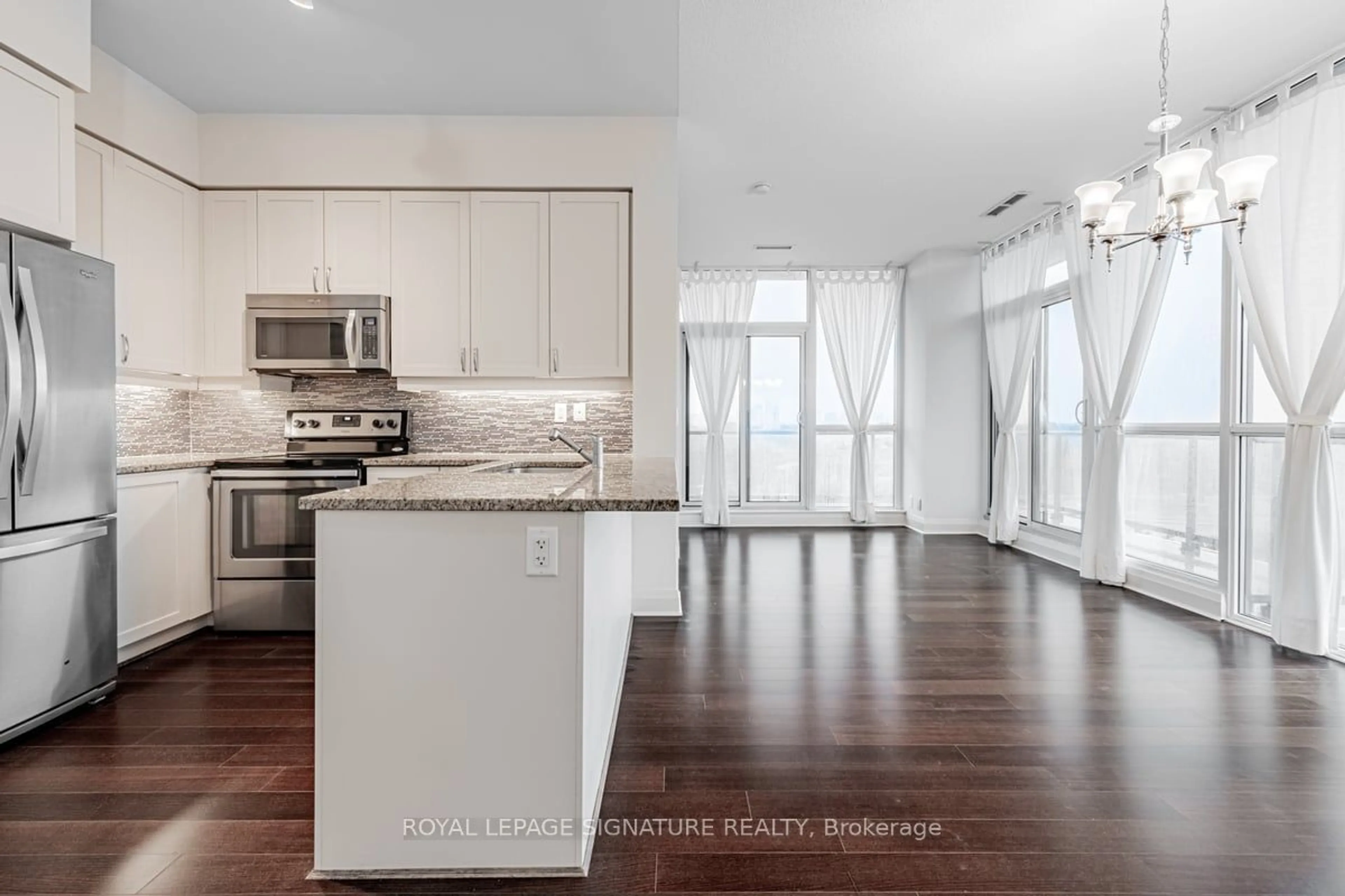 Contemporary kitchen for 1185 The Queensway #520, Toronto Ontario M8Z 0C6