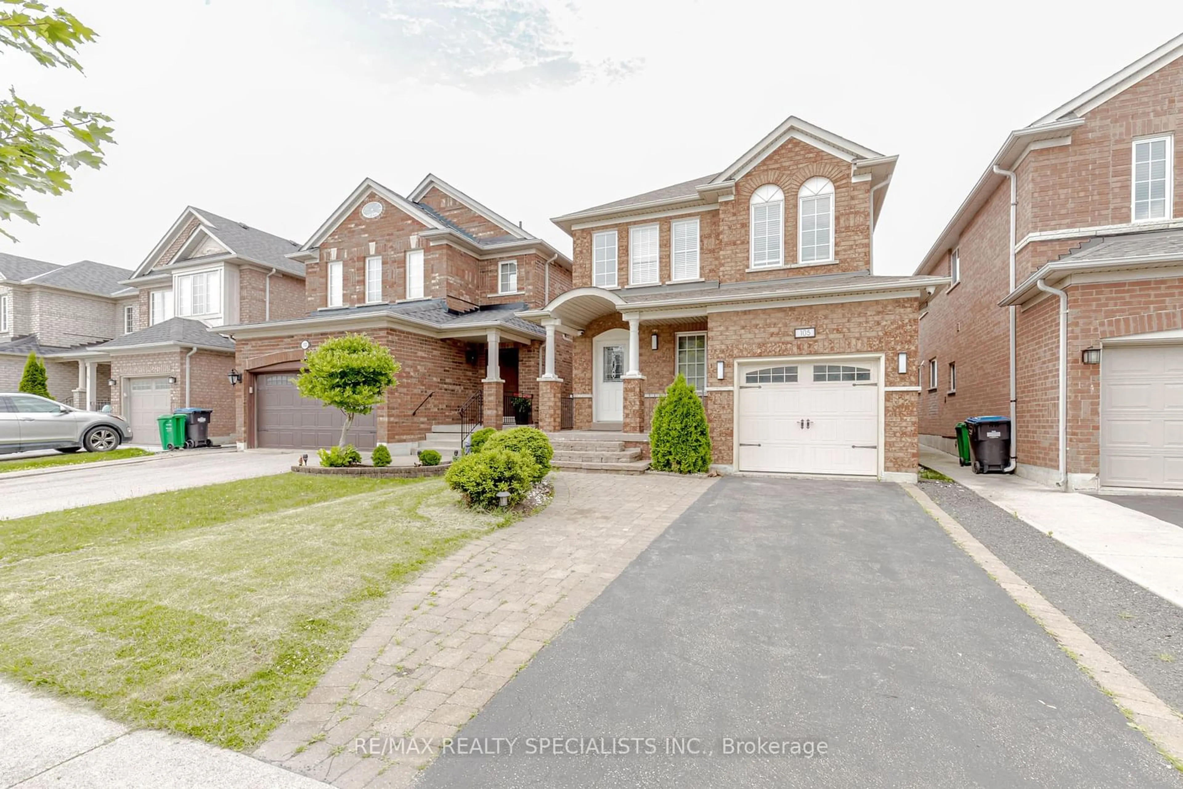 Home with brick exterior material for 105 Emily Carr Cres Cres, Caledon Ontario L7E 2L8