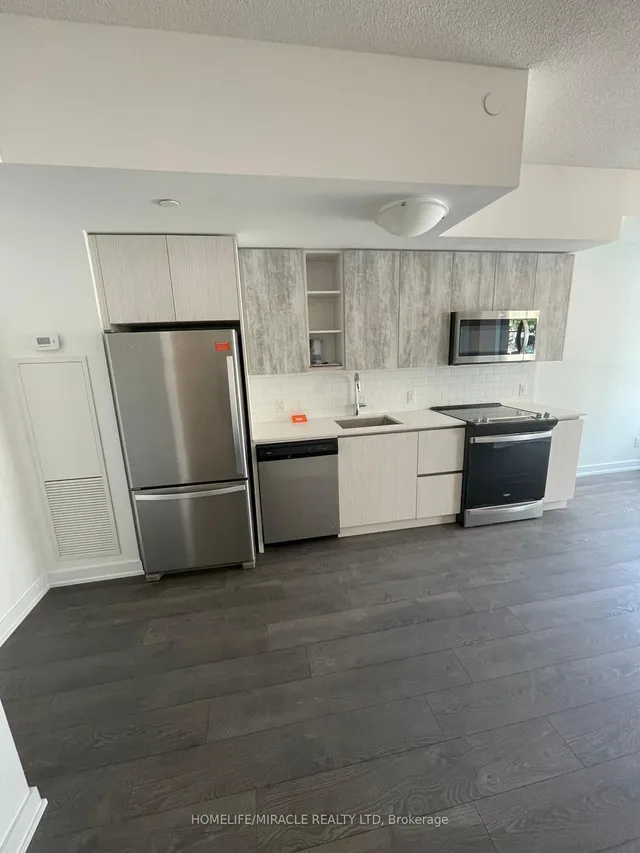 Additional property image - 251 Manitoba St Unit 137