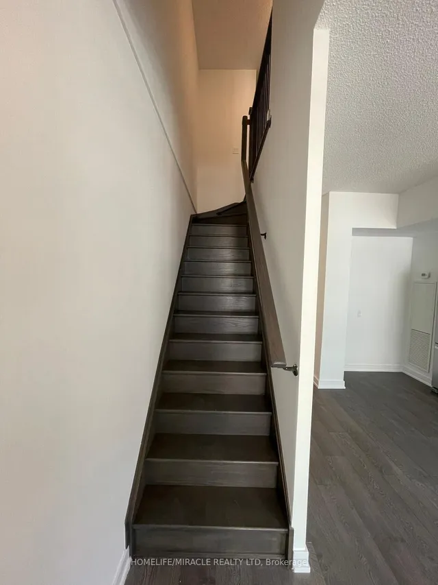 Additional property image - 251 Manitoba St Unit 137