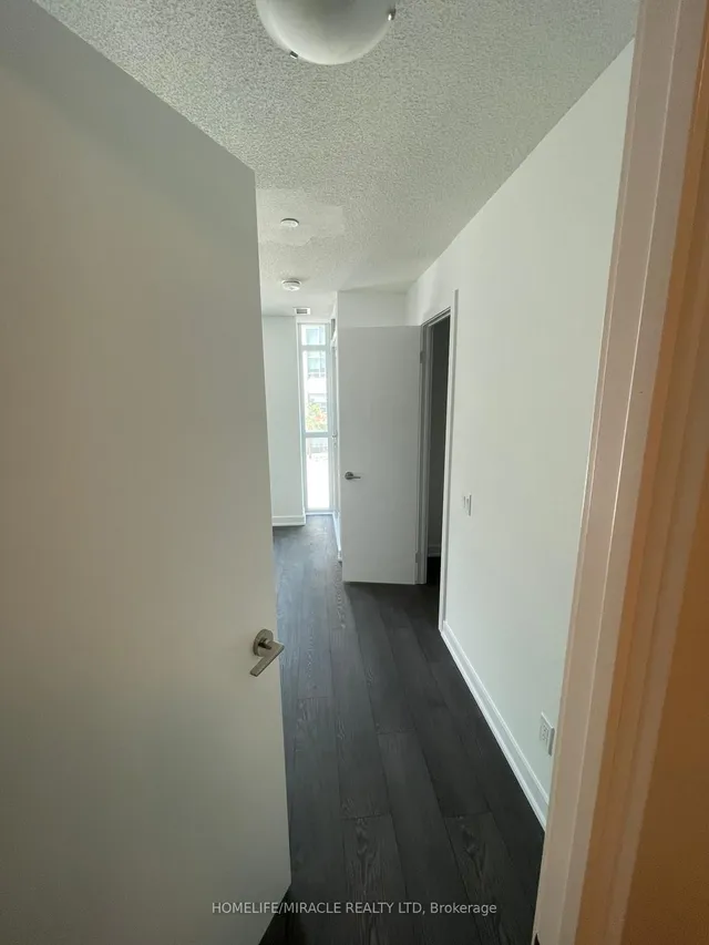 Additional property image - 251 Manitoba St Unit 137