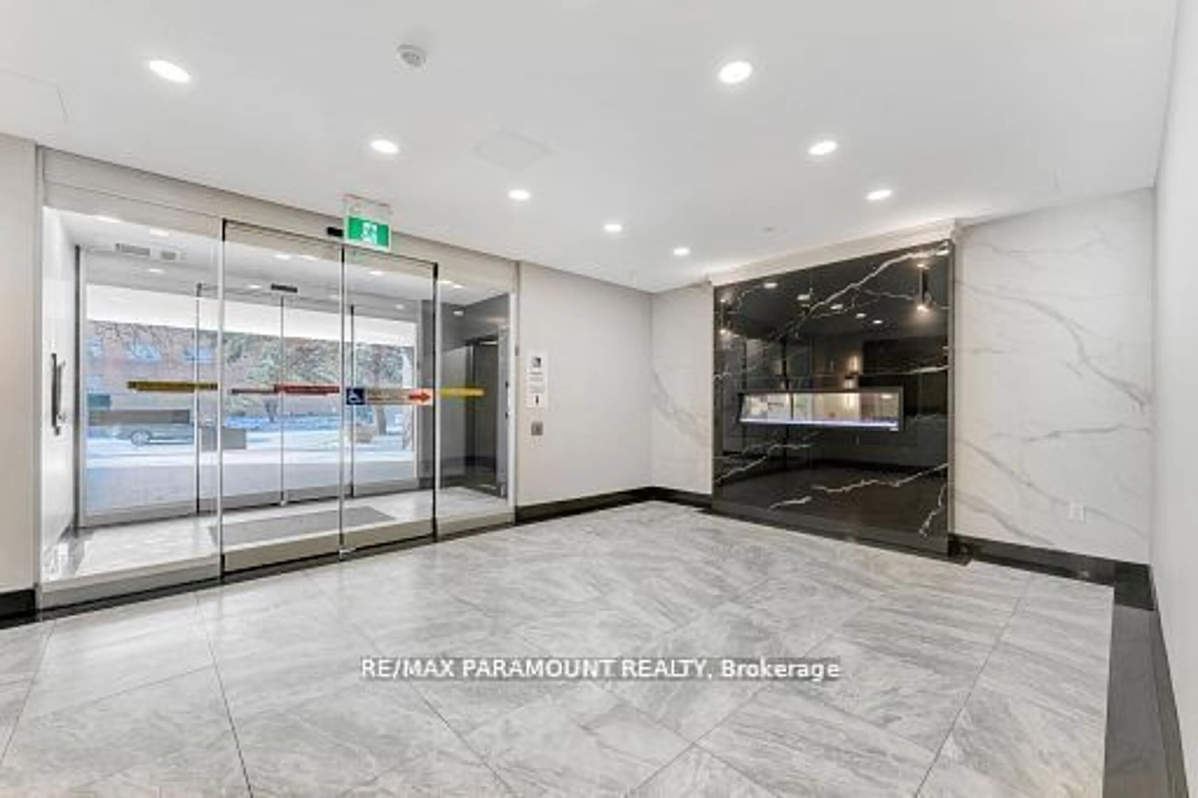 Indoor foyer for 1881 Jane St #303, Toronto Ontario M9N 3S7