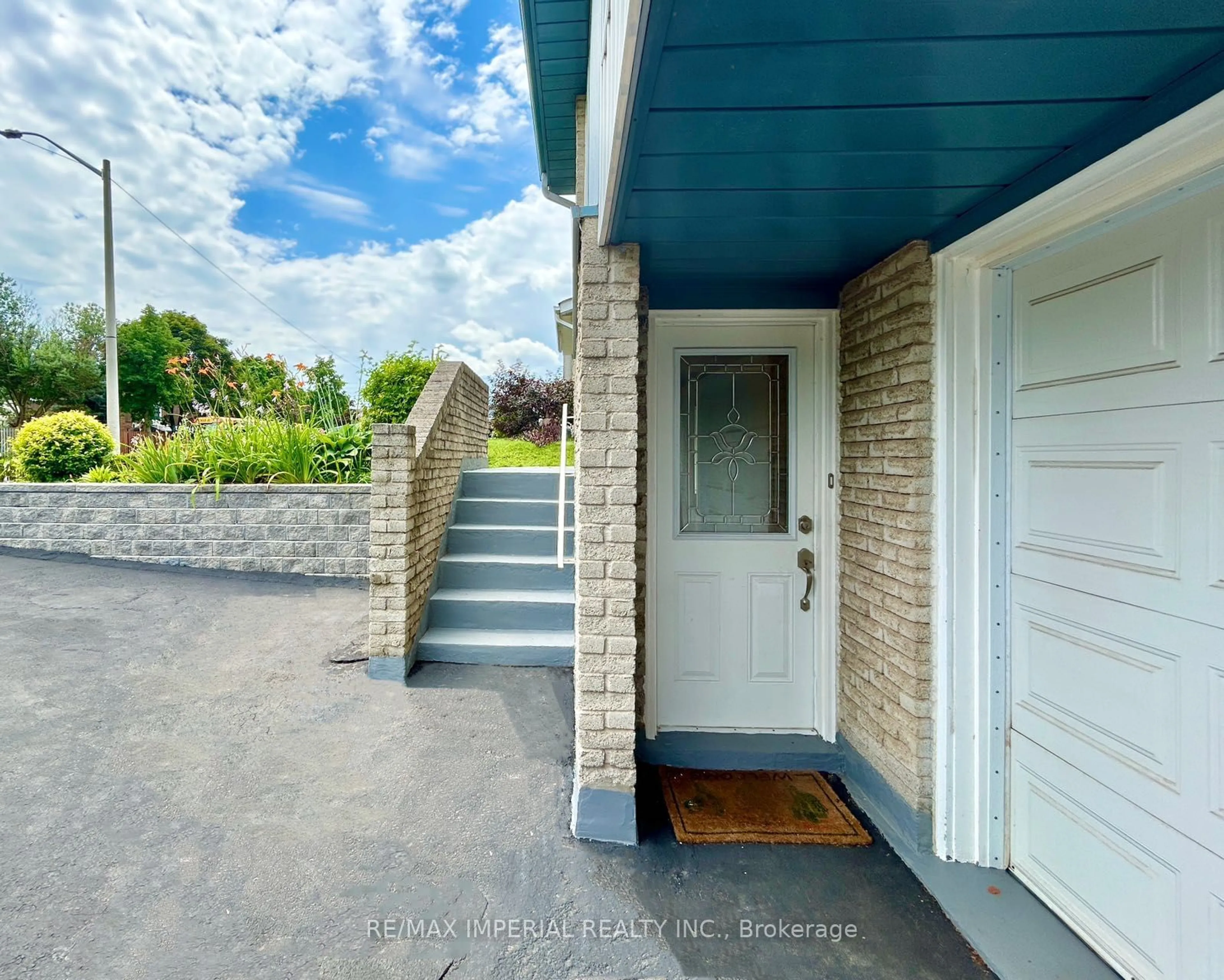 Frontside or backside of a home for 2917 Salerno Cres, Mississauga Ontario L5N 1T3