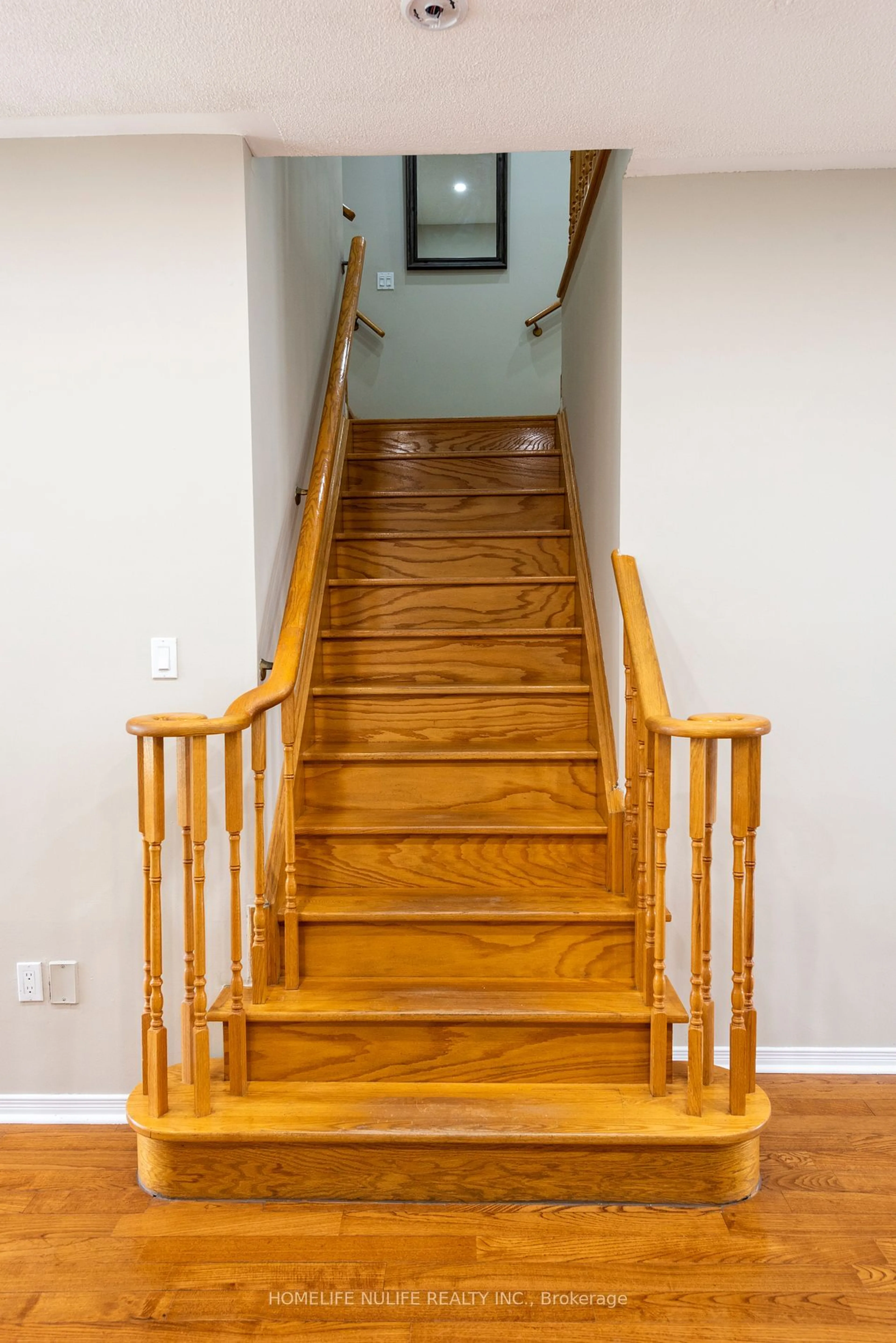 Stairs for 183 Ellis Cres, Milton Ontario L9T 6B5