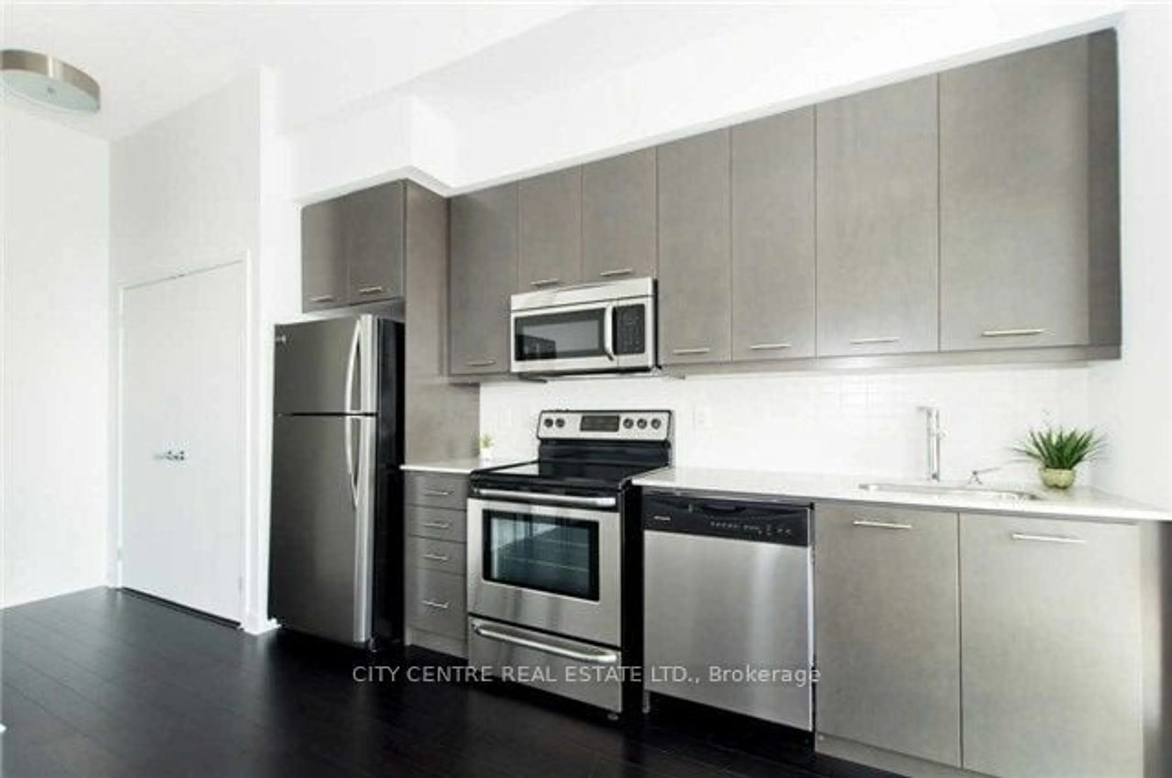 Standard kitchen for 365 Prince Of Wales Dr #1801, Mississauga Ontario L5B 0G6