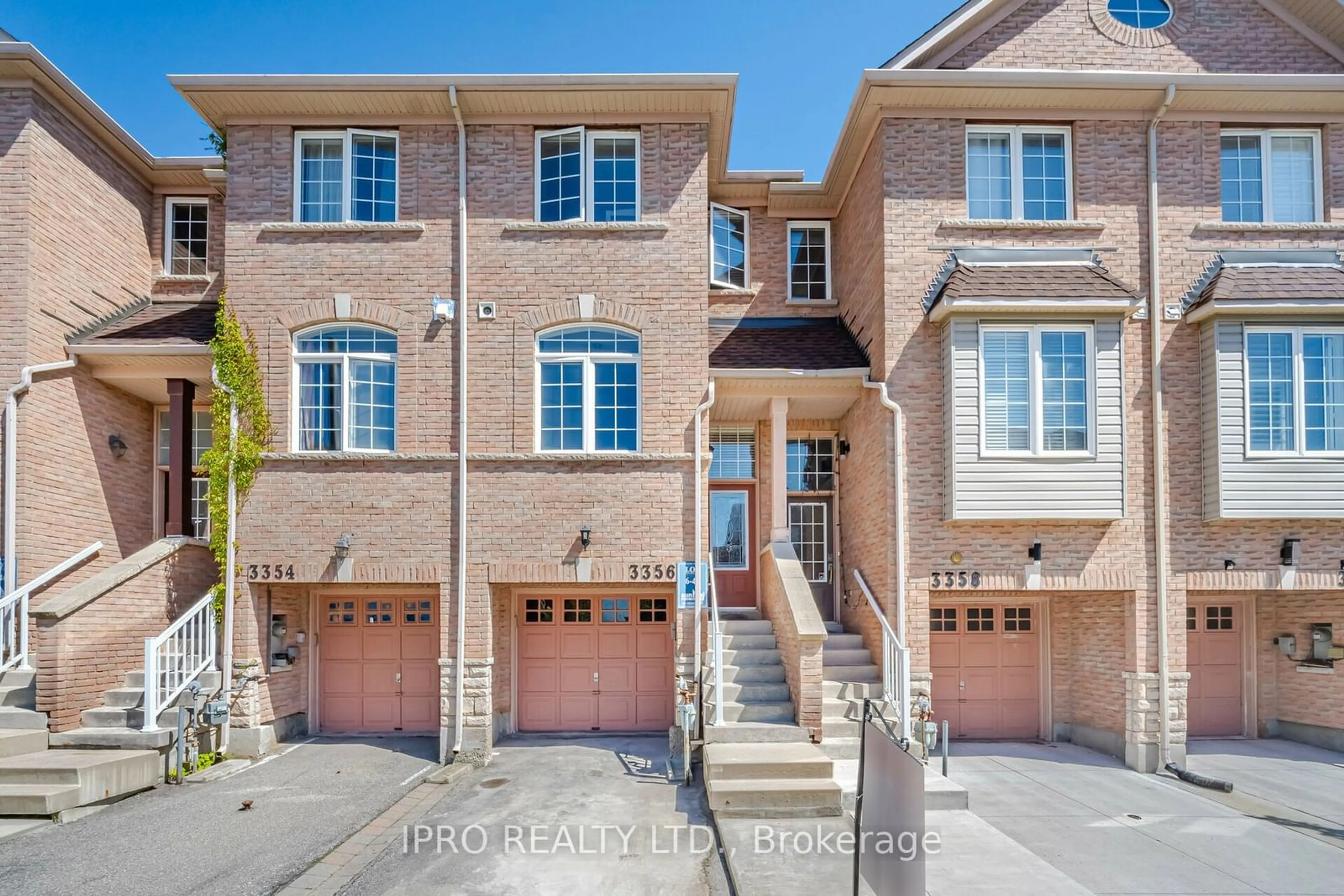 Home with brick exterior material for 3356 Redpath Circ, Mississauga Ontario L5N 8R2
