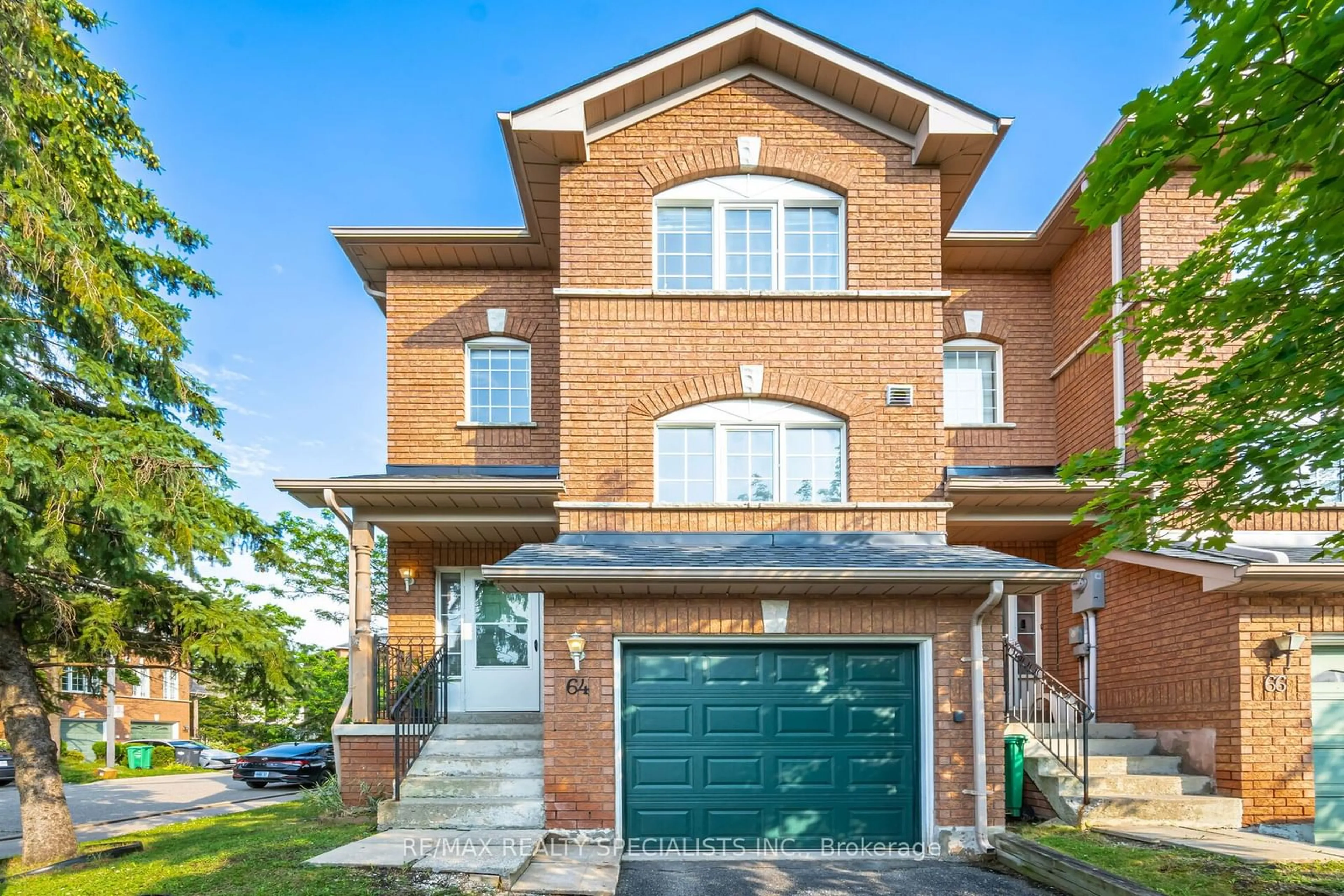 Home with brick exterior material for 65 Brickyard Way #64, Brampton Ontario L6V 4M2