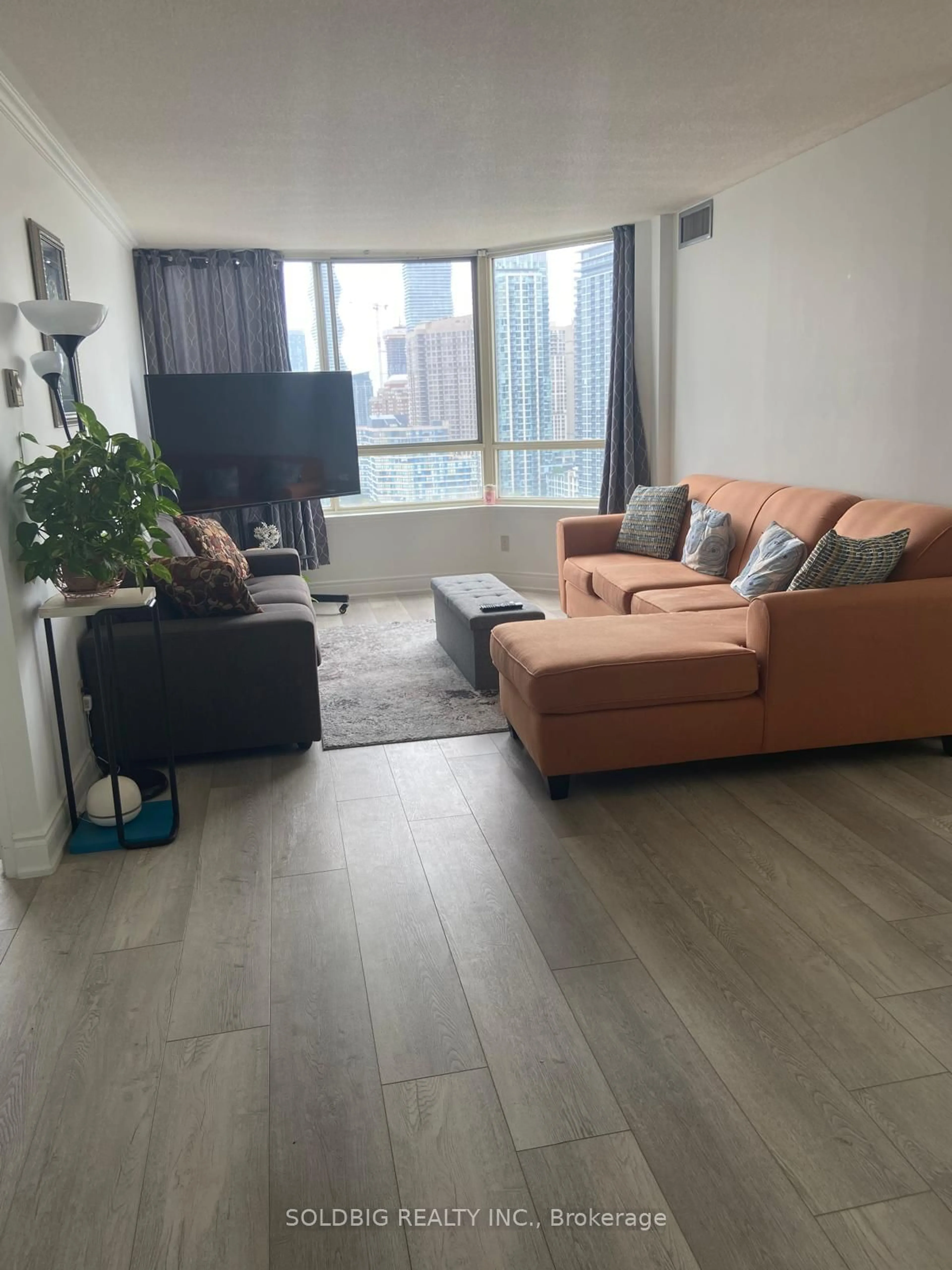 Living room for 3605 Kariya Dr #2209, Mississauga Ontario L5B 3J4