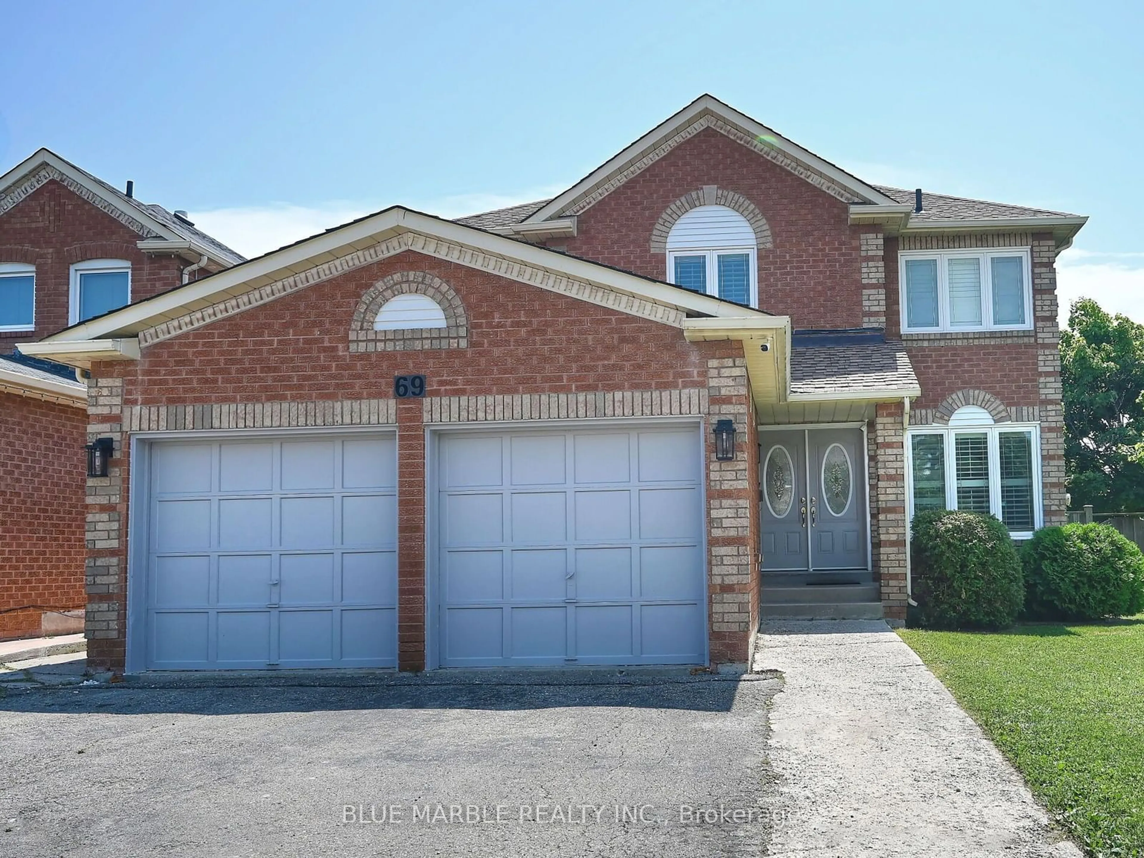 Frontside or backside of a home for 69 Hartford Tr, Brampton Ontario L6W 4N1