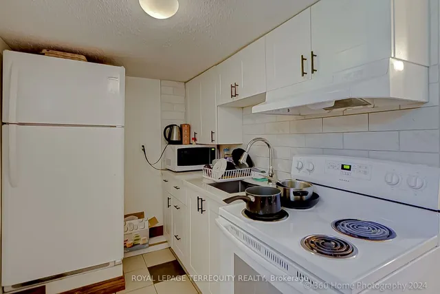 Additional property image - 10 Burnfield Ave