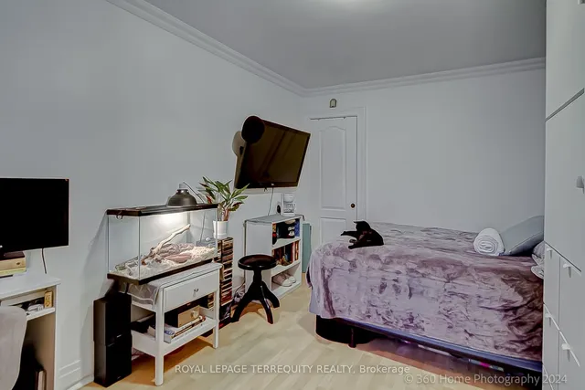 Additional property image - 10 Burnfield Ave