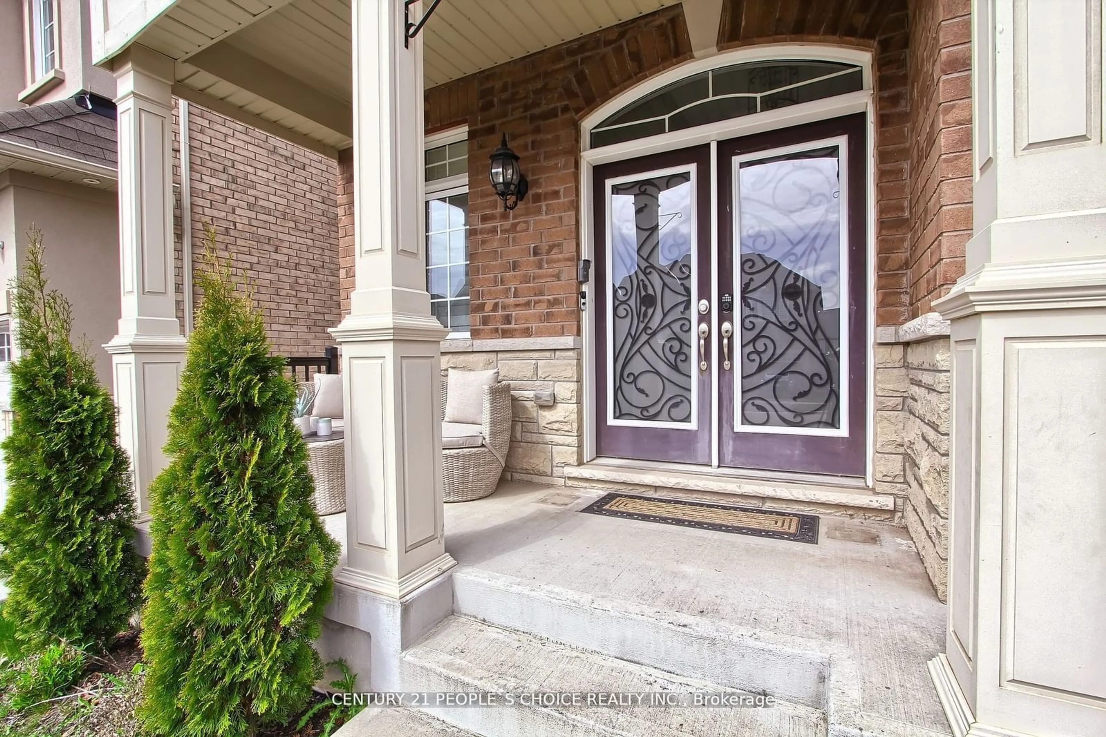 Indoor entryway for 7 Sandino Cres, Brampton Ontario L6Y 0G8