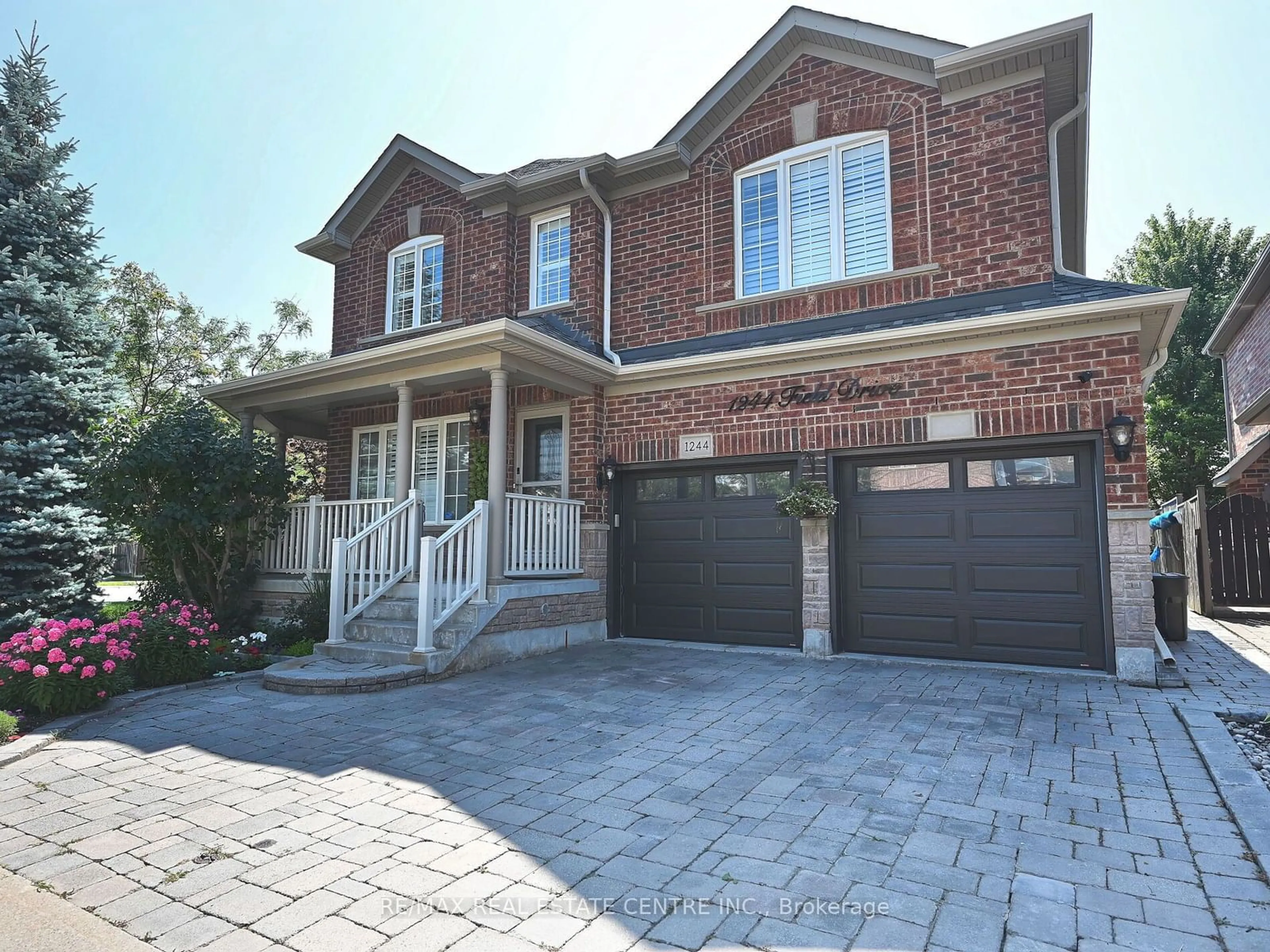 Home with brick exterior material for 1244 Field Dr, Milton Ontario L9T 6G4