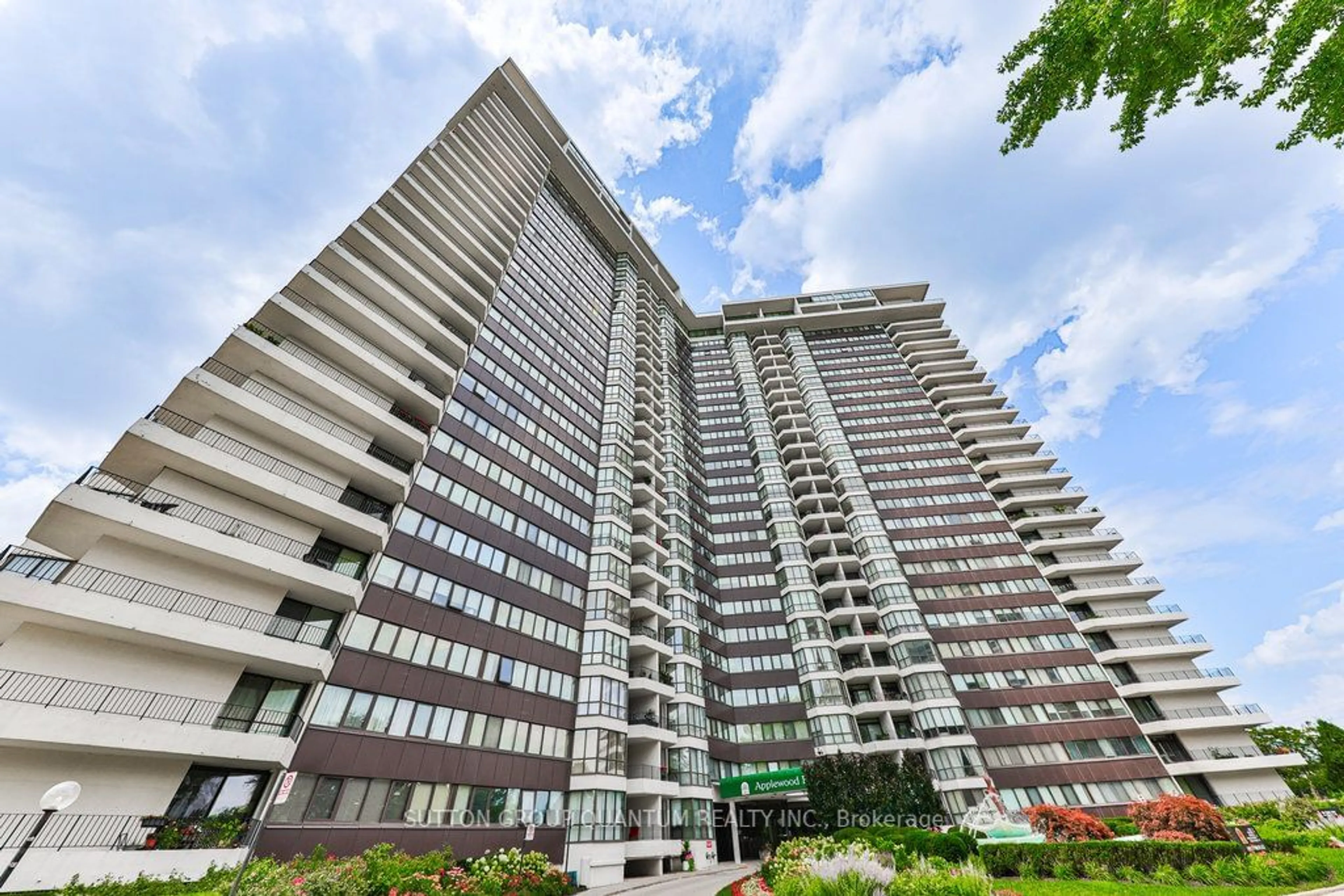 A pic from exterior of the house or condo for 1333 Bloor St #1515, Mississauga Ontario L4Y 3T6