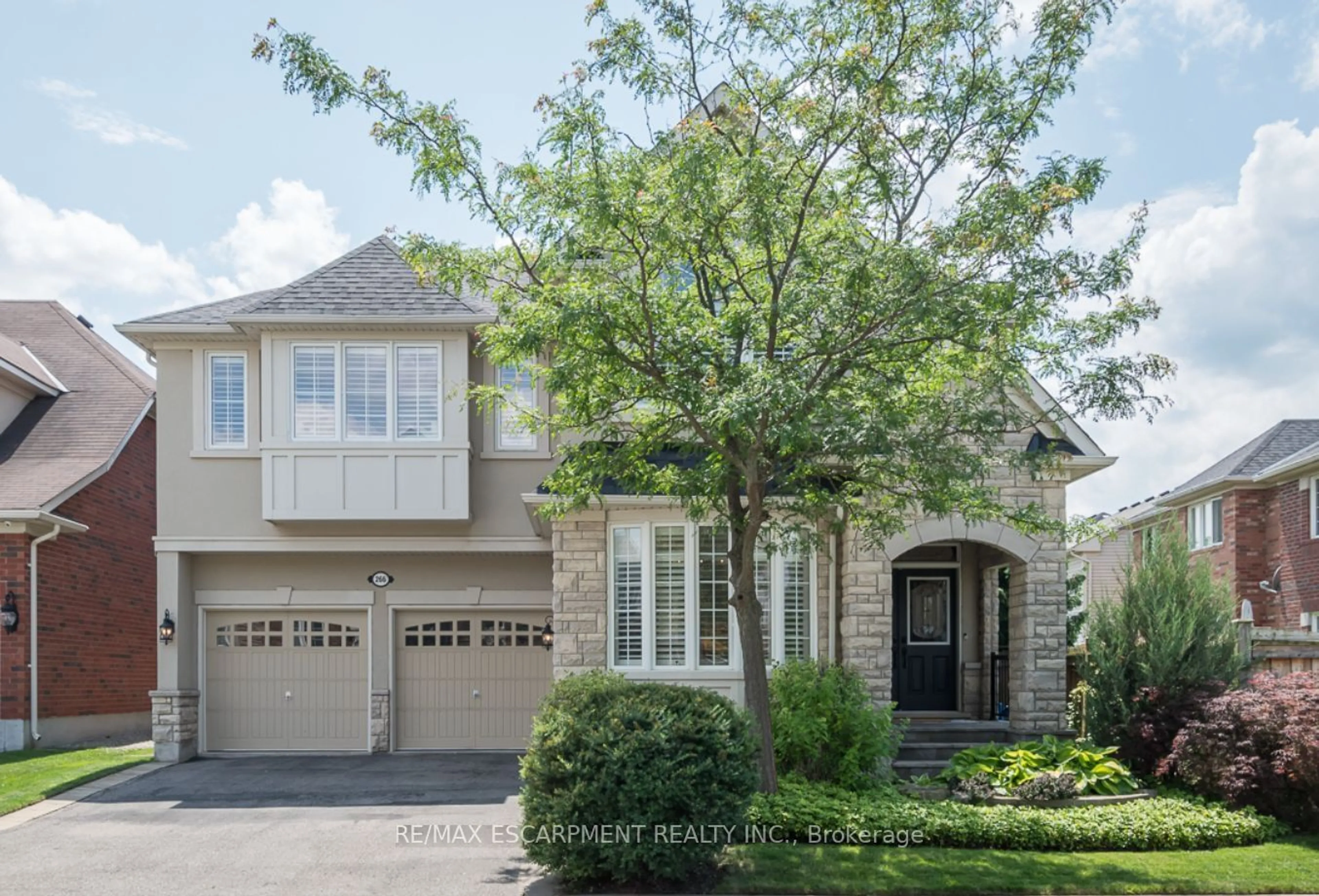 Frontside or backside of a home for 266 Mcginnis Cres, Milton Ontario L9T 0N7