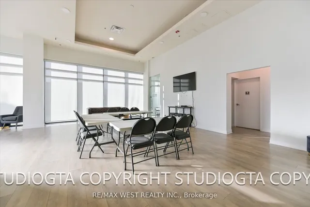 Additional property image - 2522 Keele St Unit 618