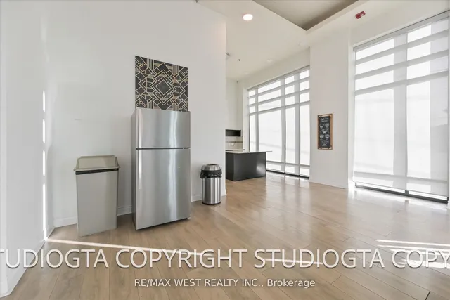 Additional property image - 2522 Keele St Unit 618