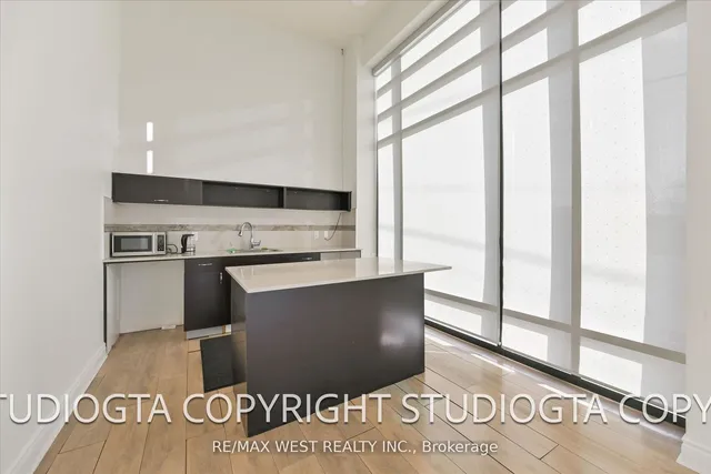 Additional property image - 2522 Keele St Unit 618