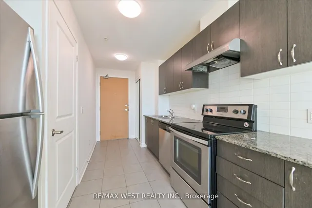 Additional property image - 2522 Keele St Unit 618