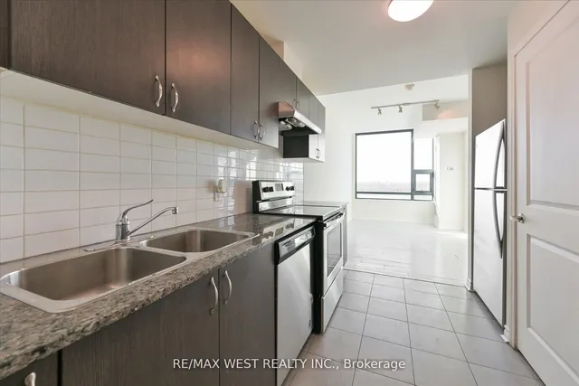 Additional property image - 2522 Keele St Unit 618