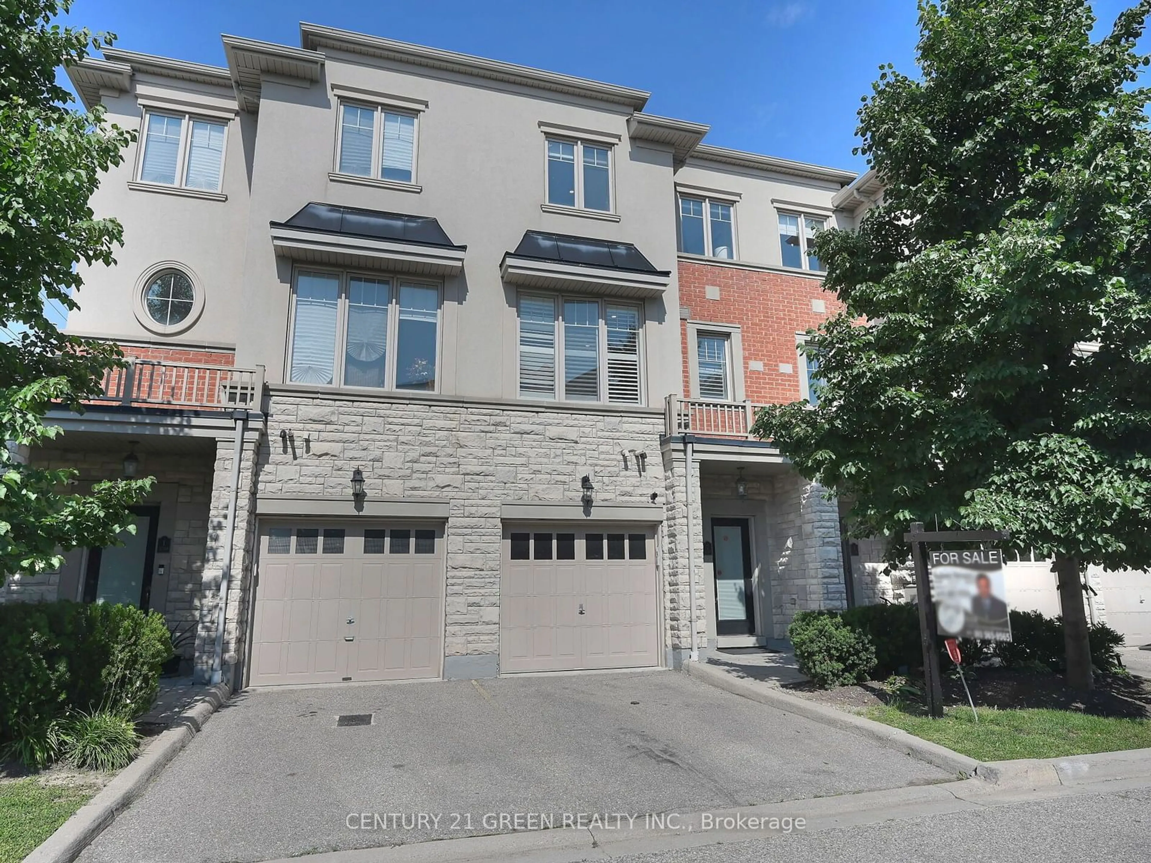 A pic from exterior of the house or condo for 3350 Thomas St #2, Mississauga Ontario L5M 0R2