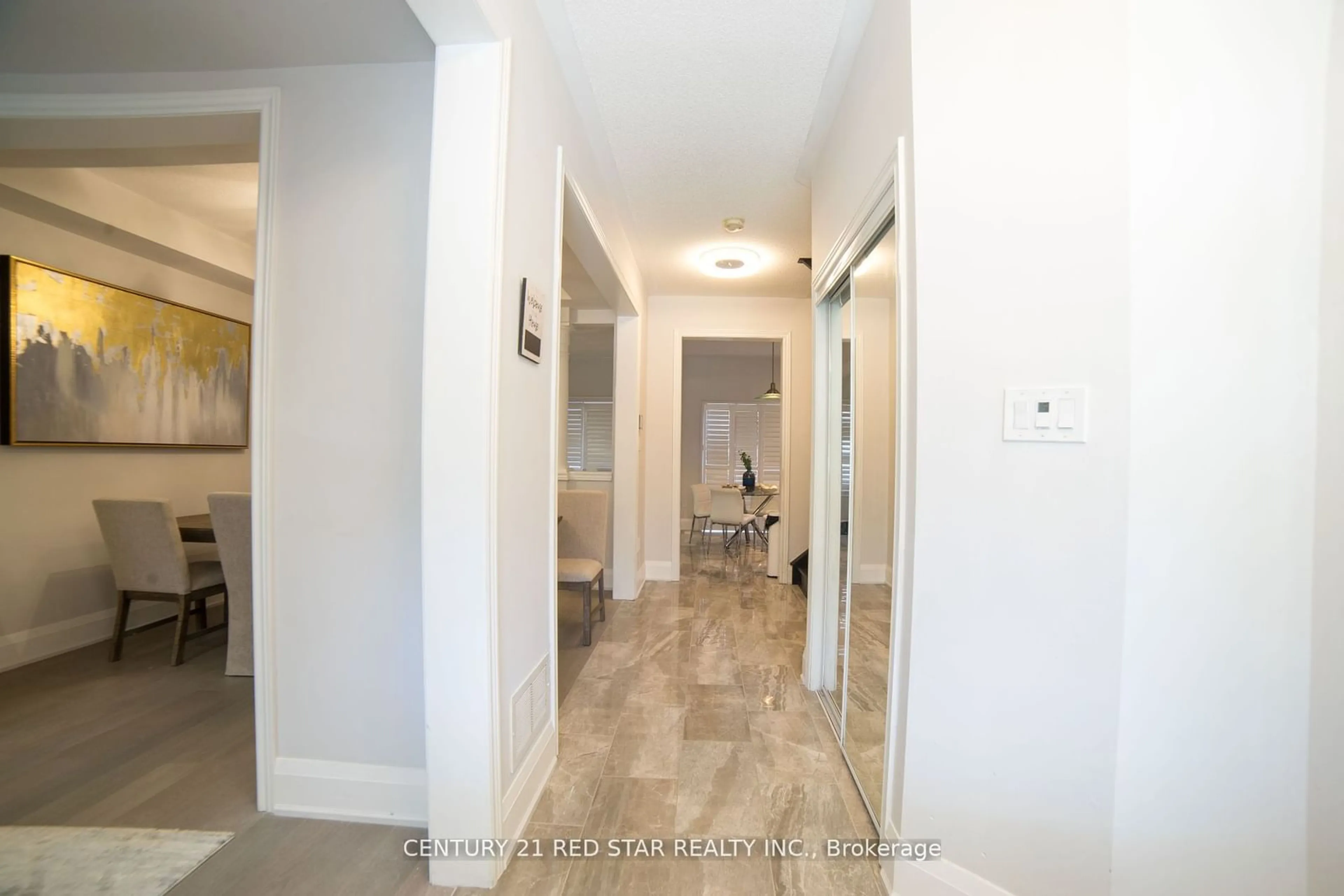 Indoor entryway for 274 Bussel Cres, Milton Ontario L9T 0W4