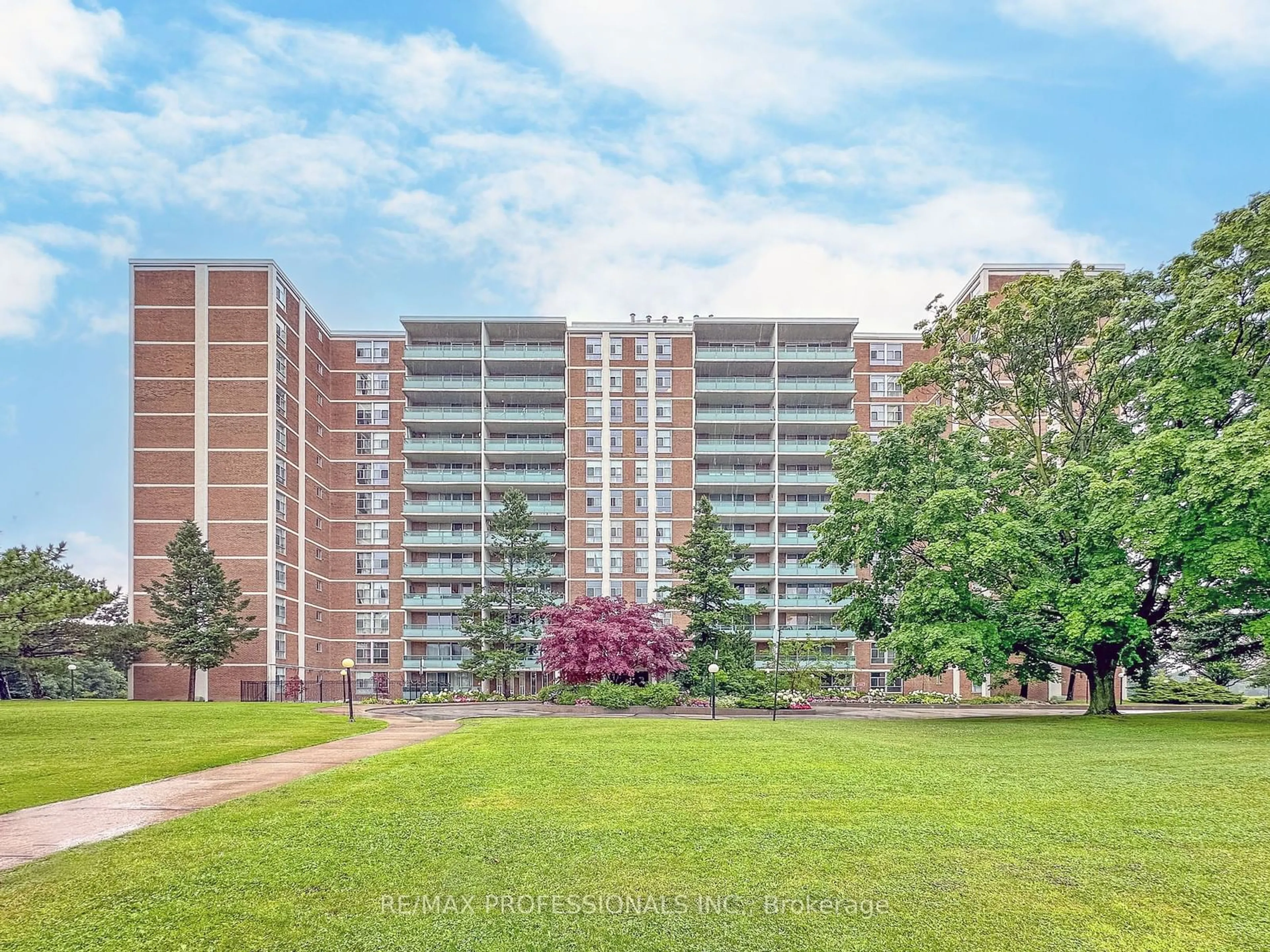 A pic from exterior of the house or condo for 44 Longbourne Dr #207, Toronto Ontario M9R 2M7