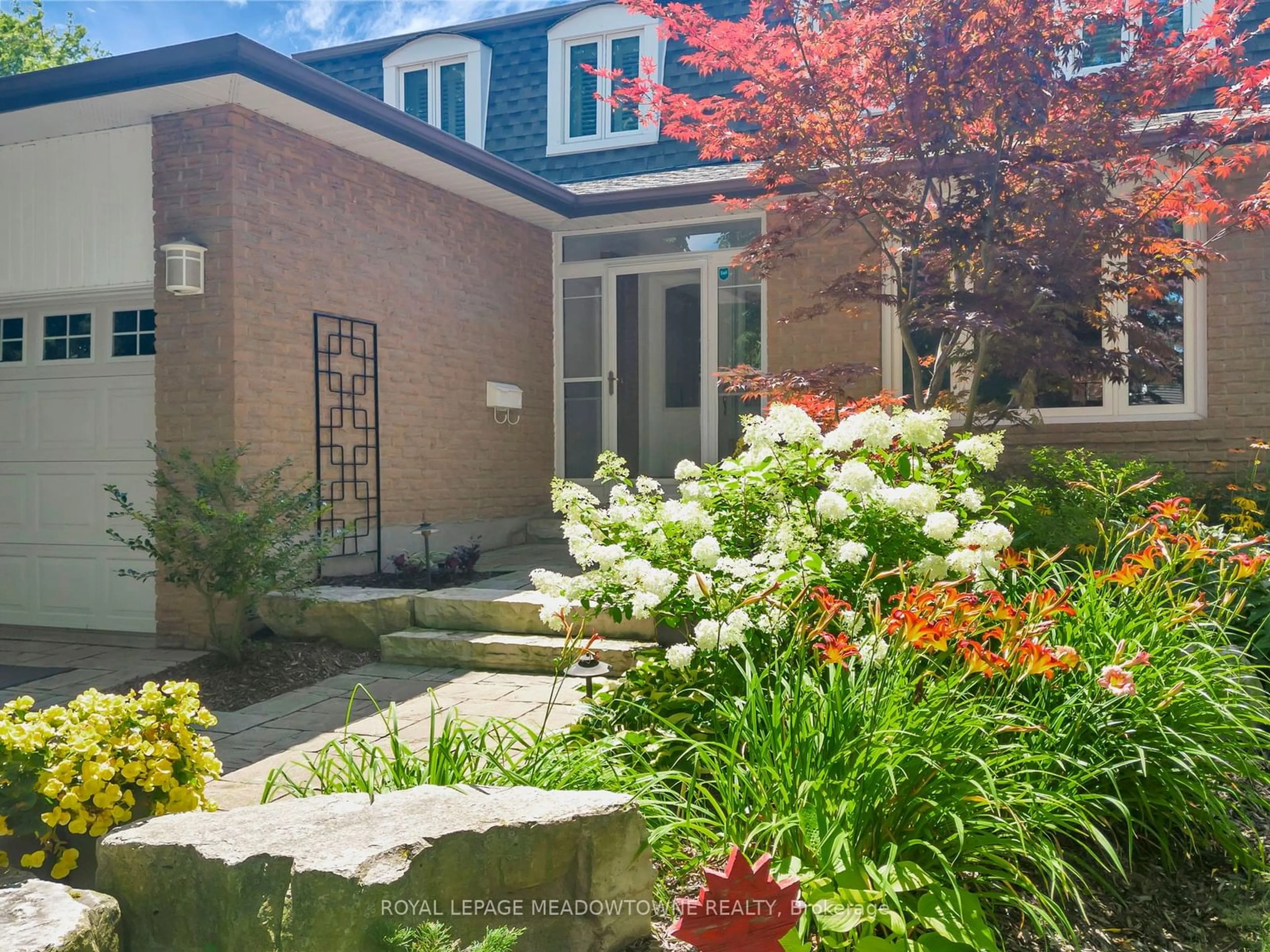 Home with brick exterior material for 1299 Griffith Pl, Oakville Ontario L6H 2V8