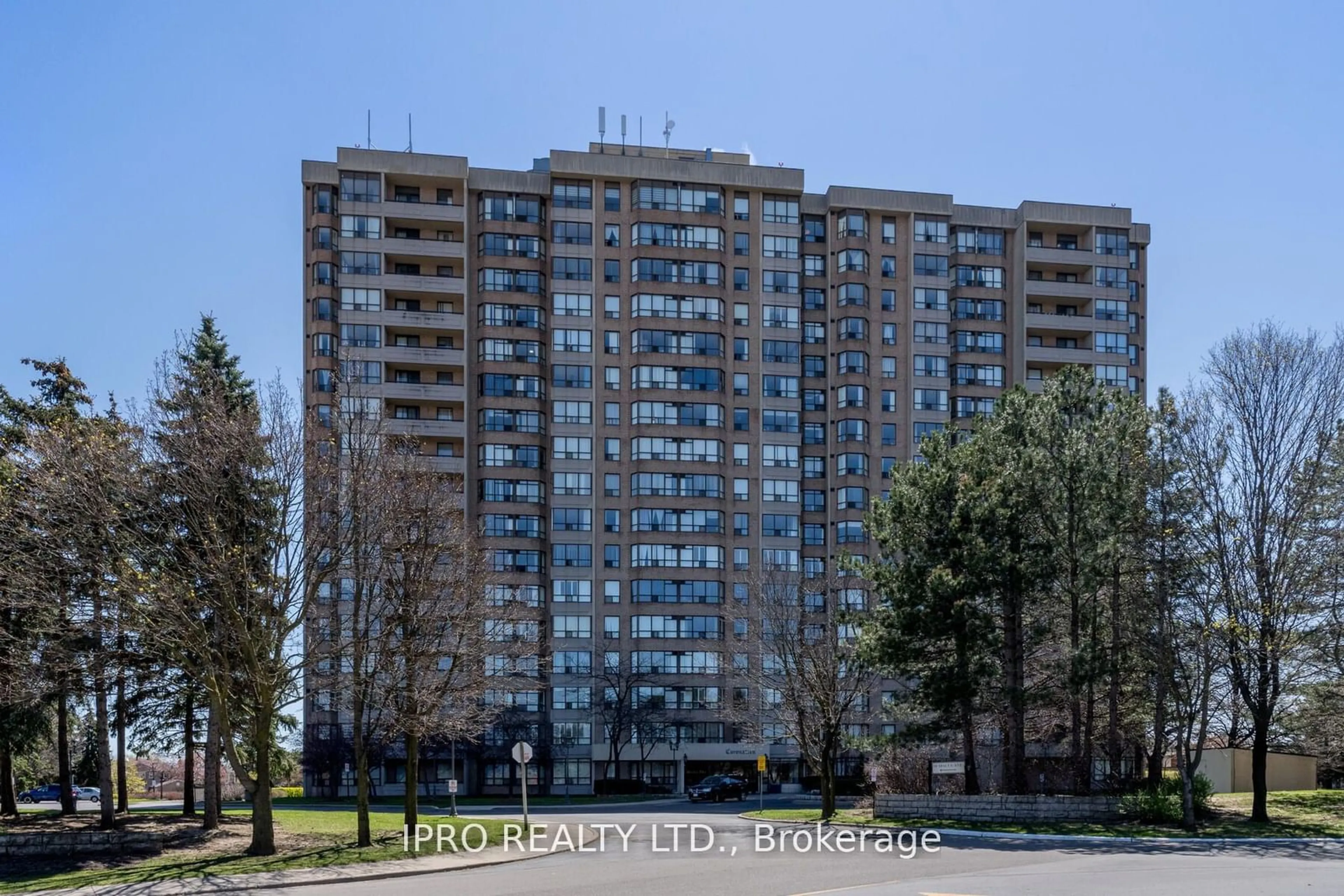 A pic from exterior of the house or condo for 10 Malta Ave #1109, Brampton Ontario L6Y 4G6