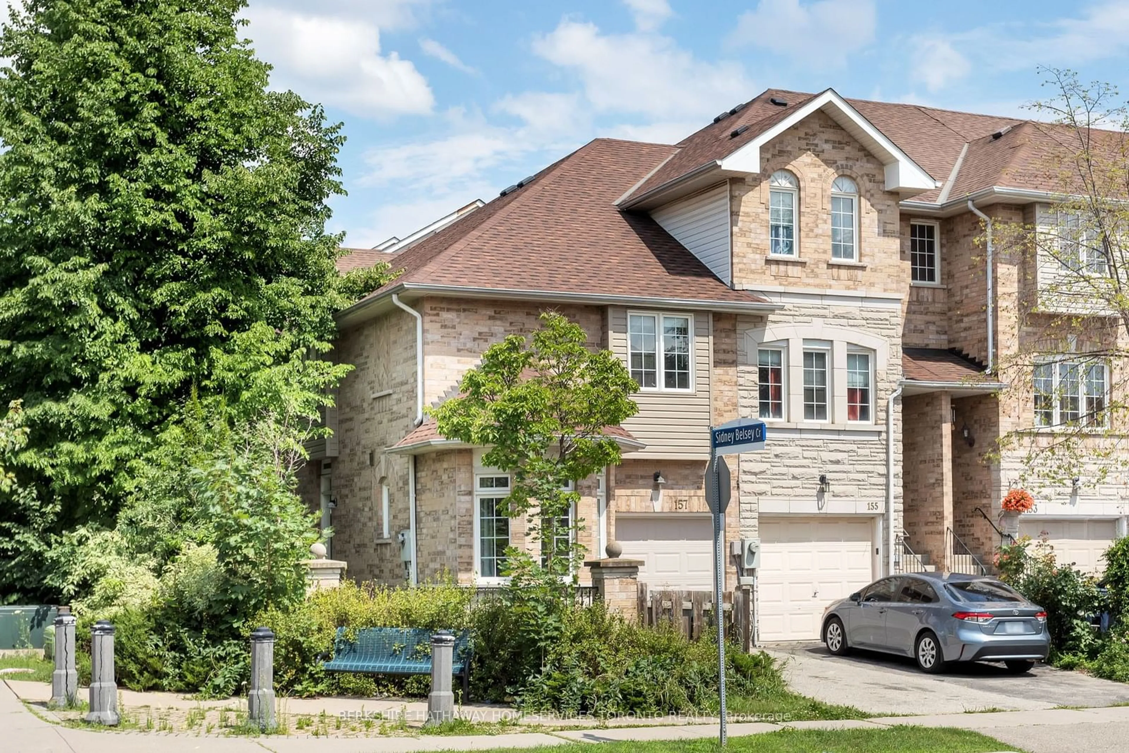 Frontside or backside of a home for 157 Charlton Settlement Ave, Toronto Ontario M6M 5J2