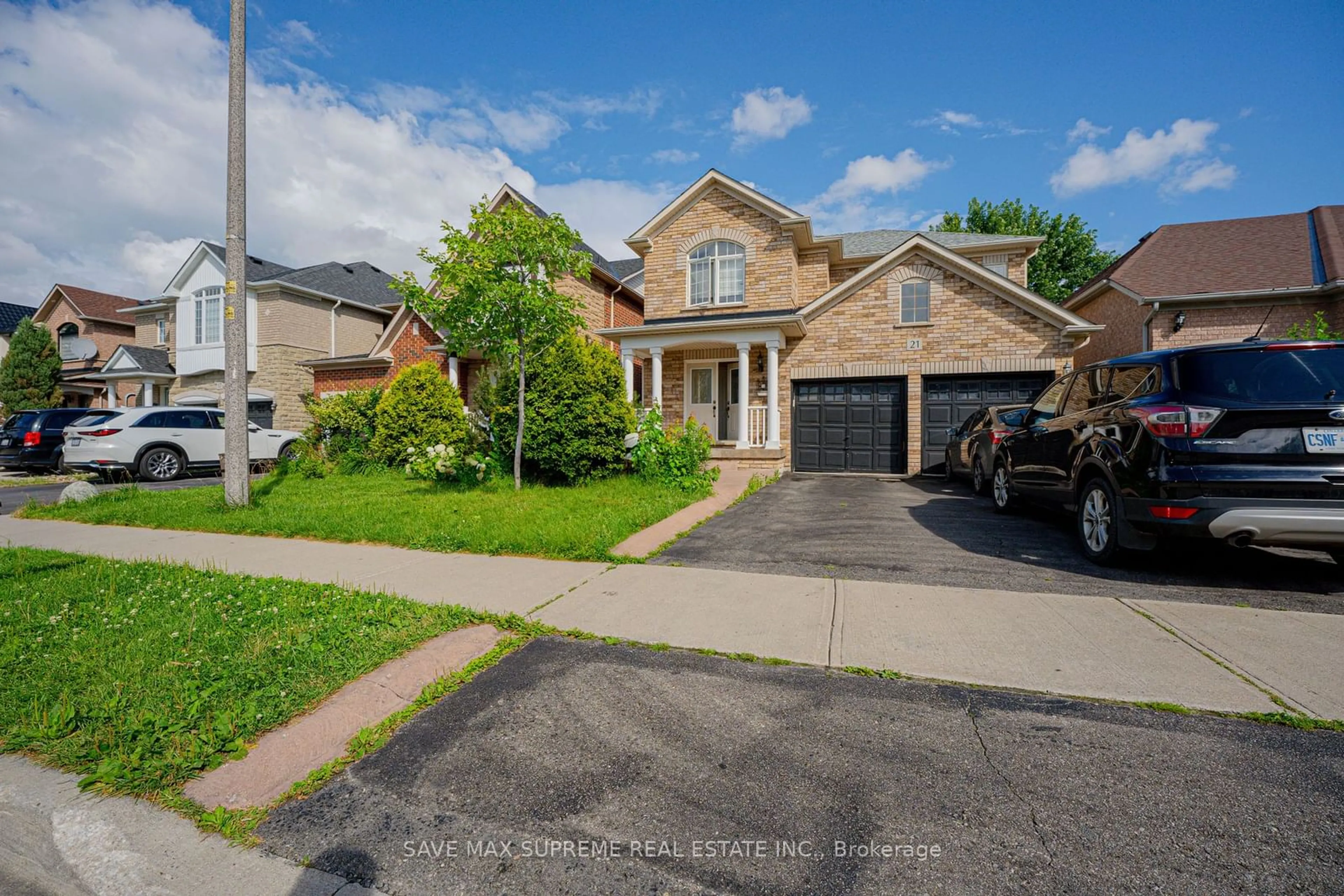 Frontside or backside of a home for 21 Duffield Rd, Brampton Ontario L7A 2P5