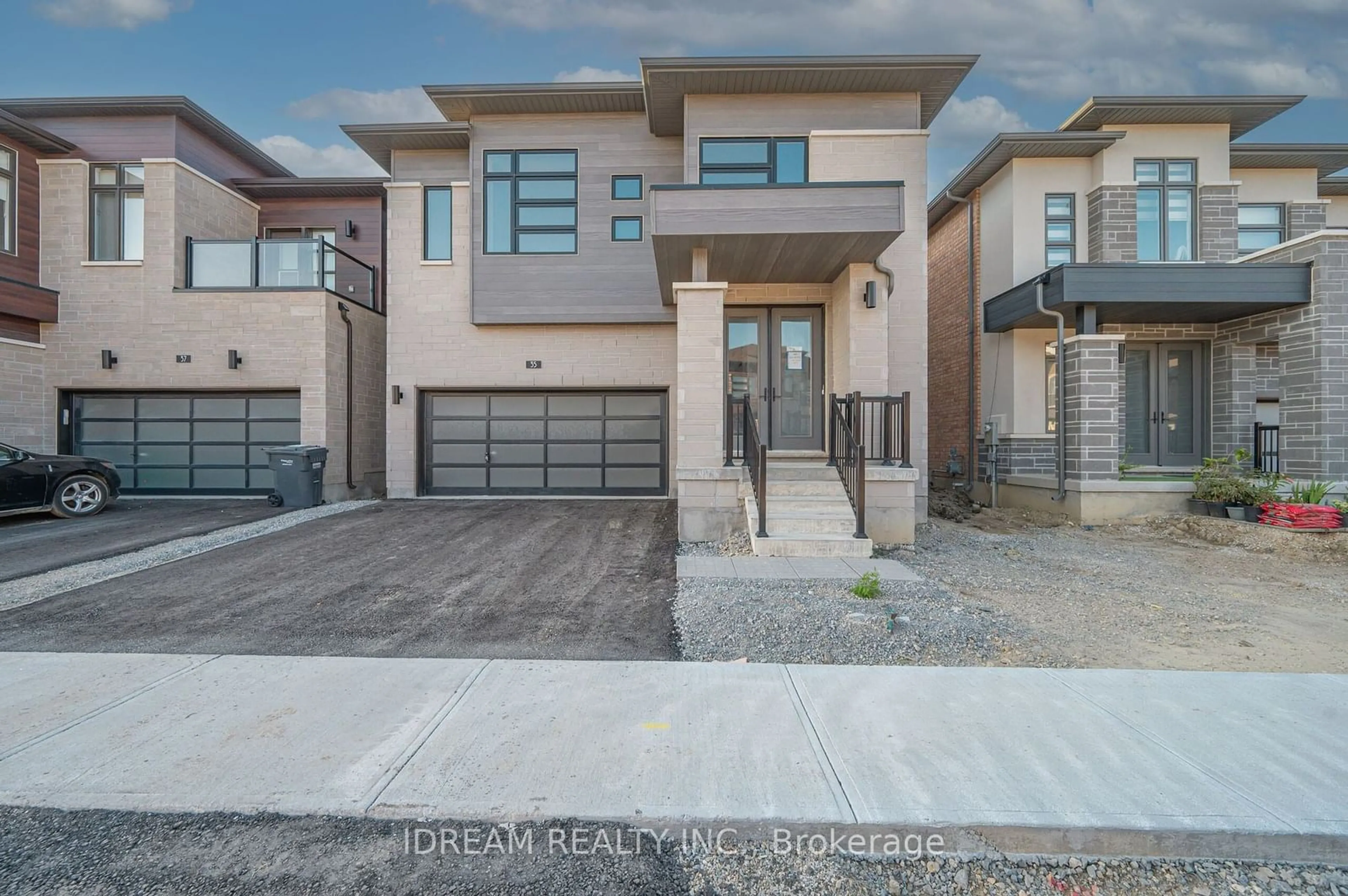 Frontside or backside of a home for 35 Michener Dr, Brampton Ontario L6R 0B8
