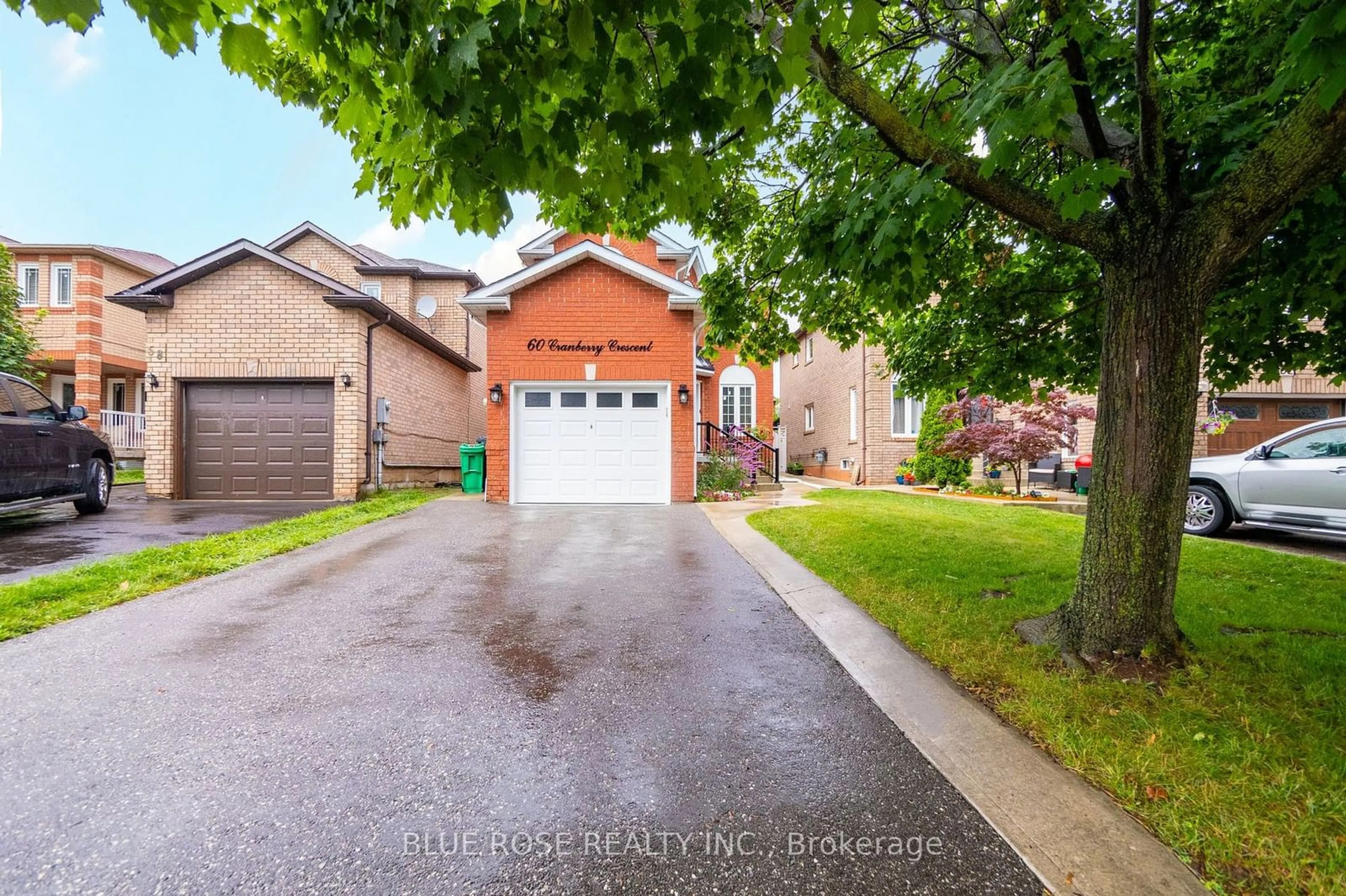 A pic from exterior of the house or condo for 60 Cranberry Cres, Brampton Ontario L6Y 4X2