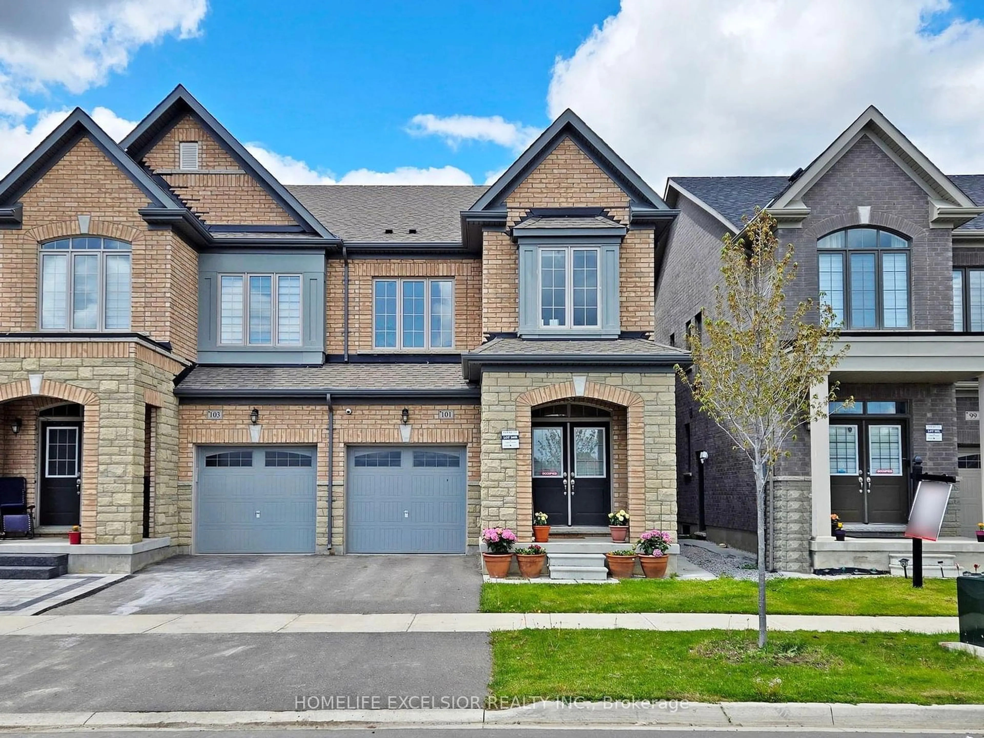 Home with brick exterior material for 101 Cobriza Cres, Brampton Ontario L7A 5A6