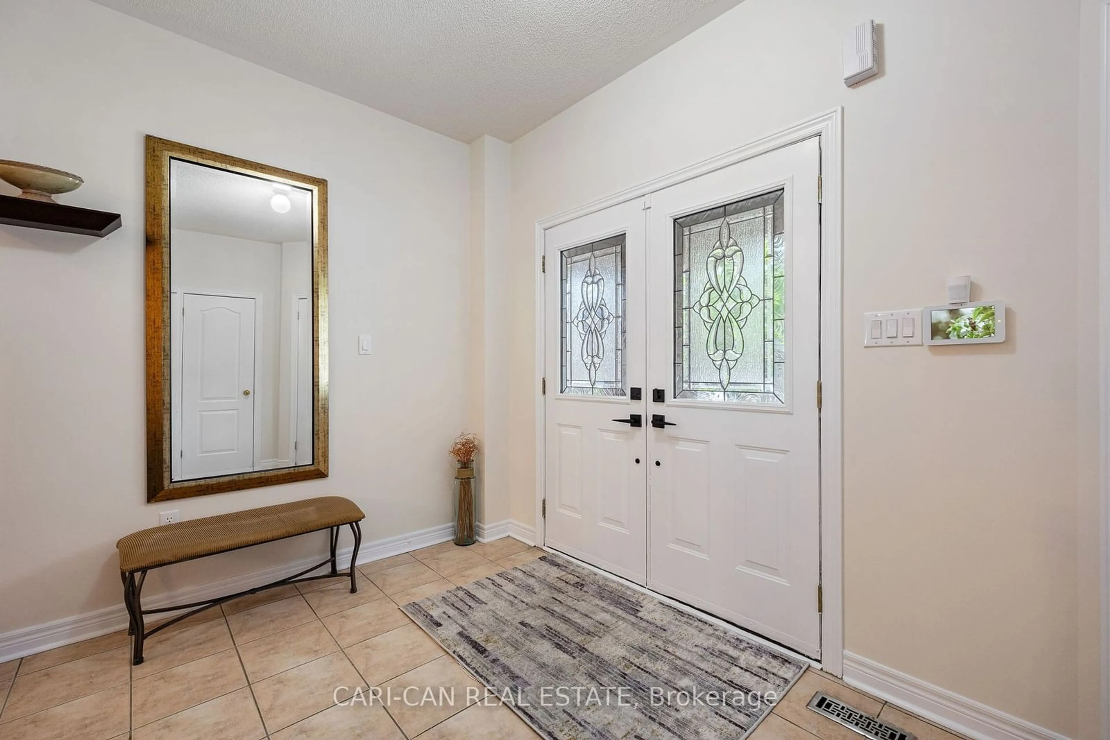 Indoor entryway for 10 Sir Jacobs Cres, Brampton Ontario L7A 3T4