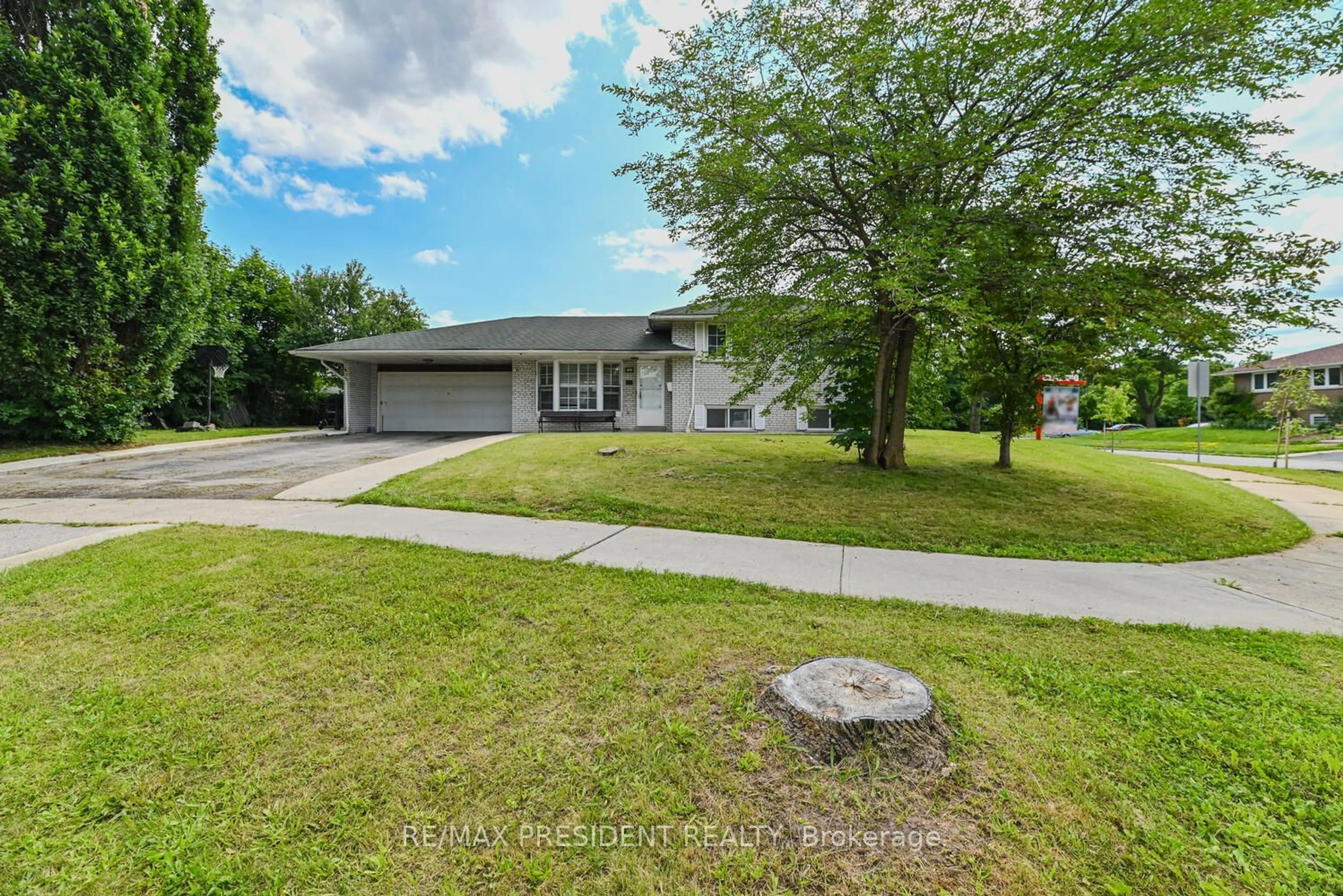 Frontside or backside of a home for 3 Marchbank Crt, Toronto Ontario M9V 2H8