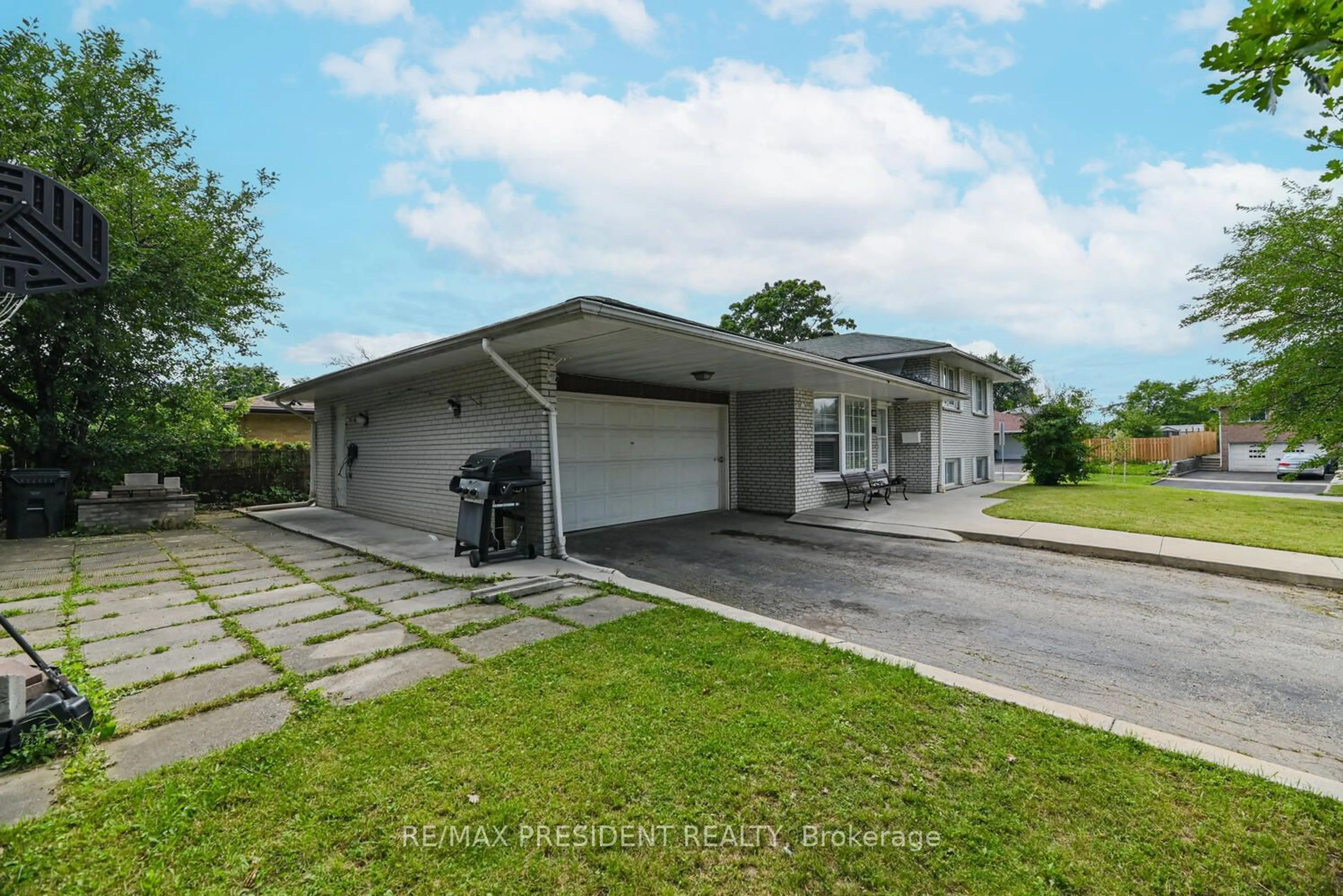 Frontside or backside of a home for 3 Marchbank Crt, Toronto Ontario M9V 2H8