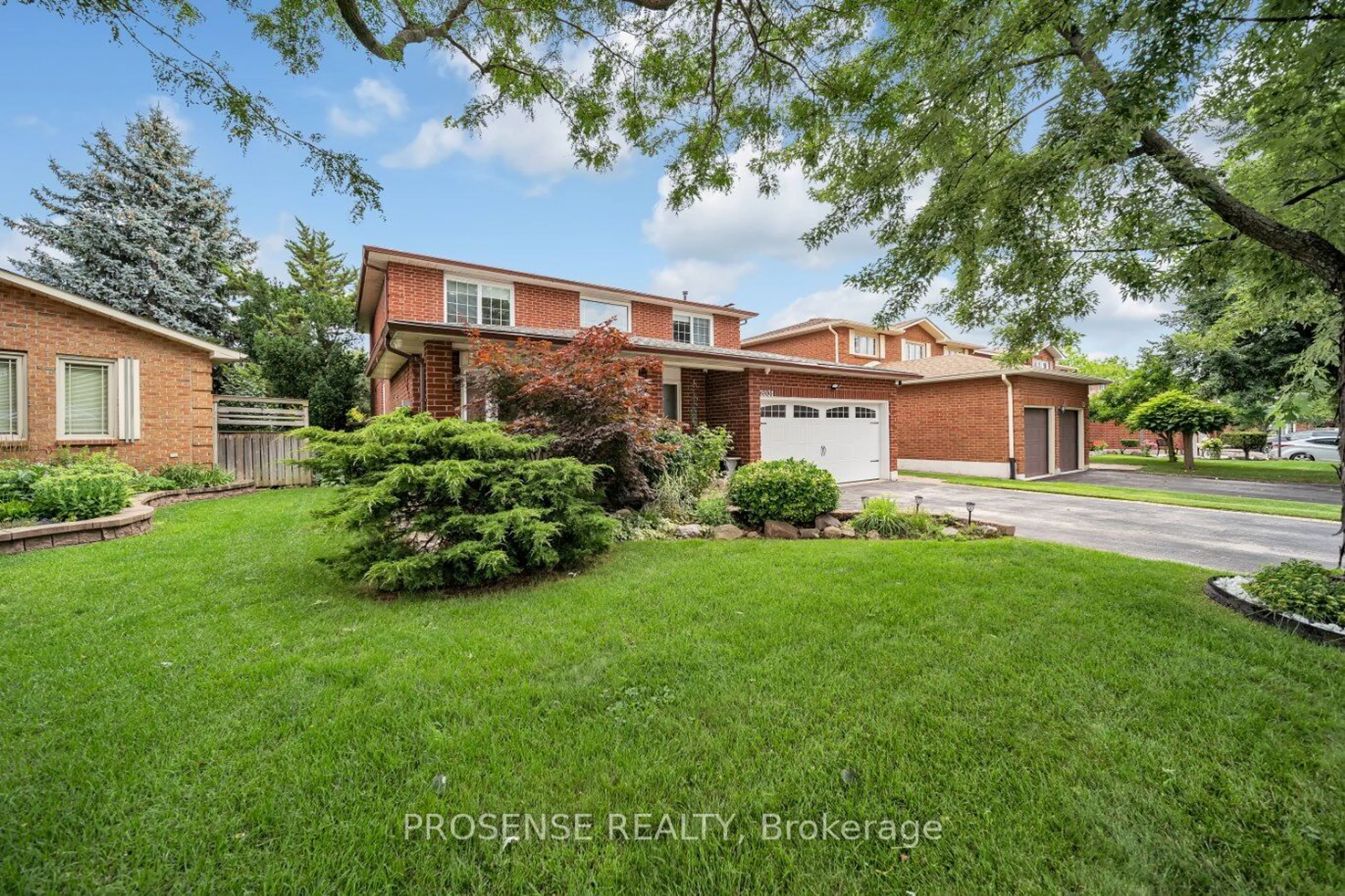 Home with brick exterior material for 2031 Pen St, Oakville Ontario L6H 3L2