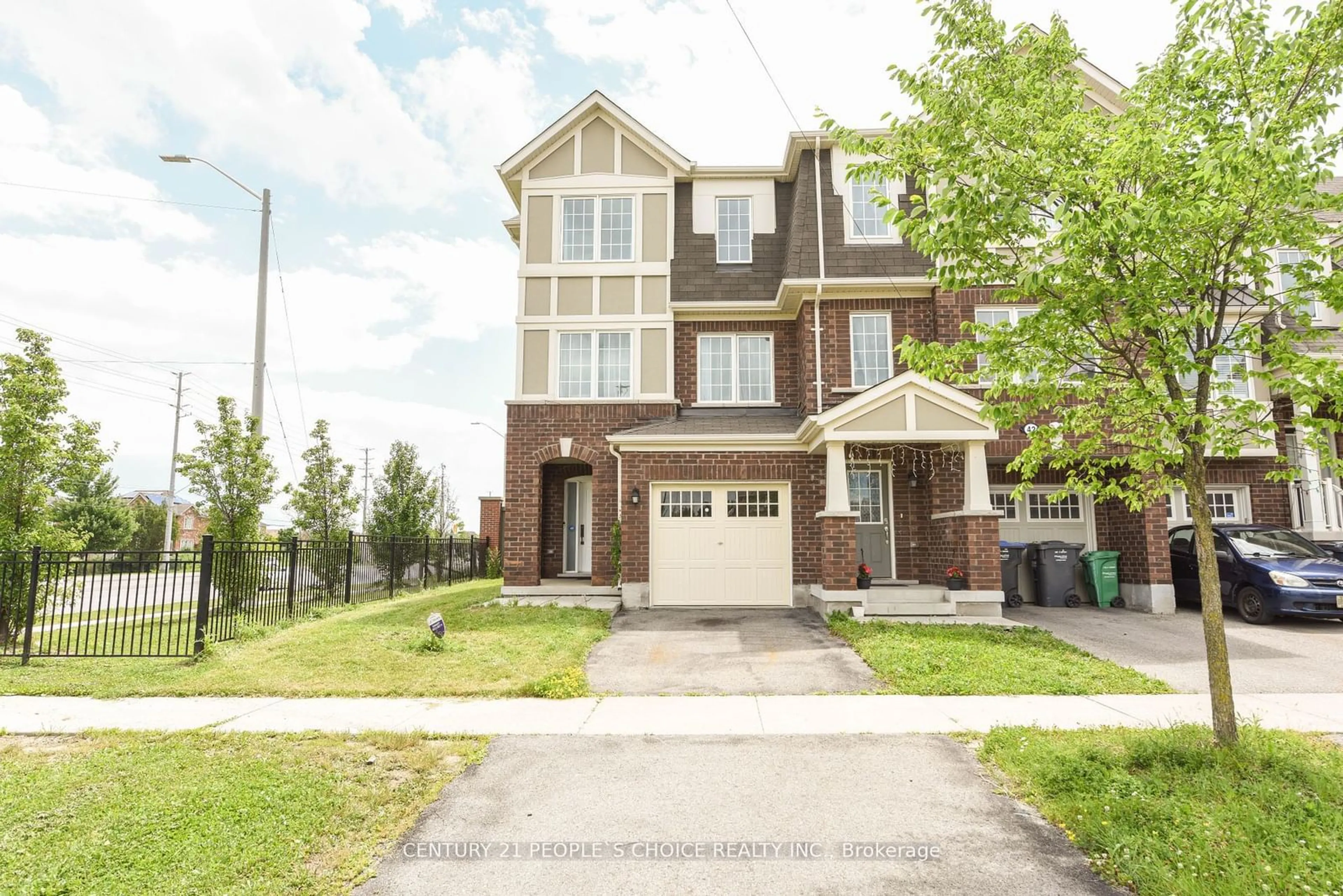 Home with brick exterior material for 40 Bannister Cres, Brampton Ontario L7A 4H3