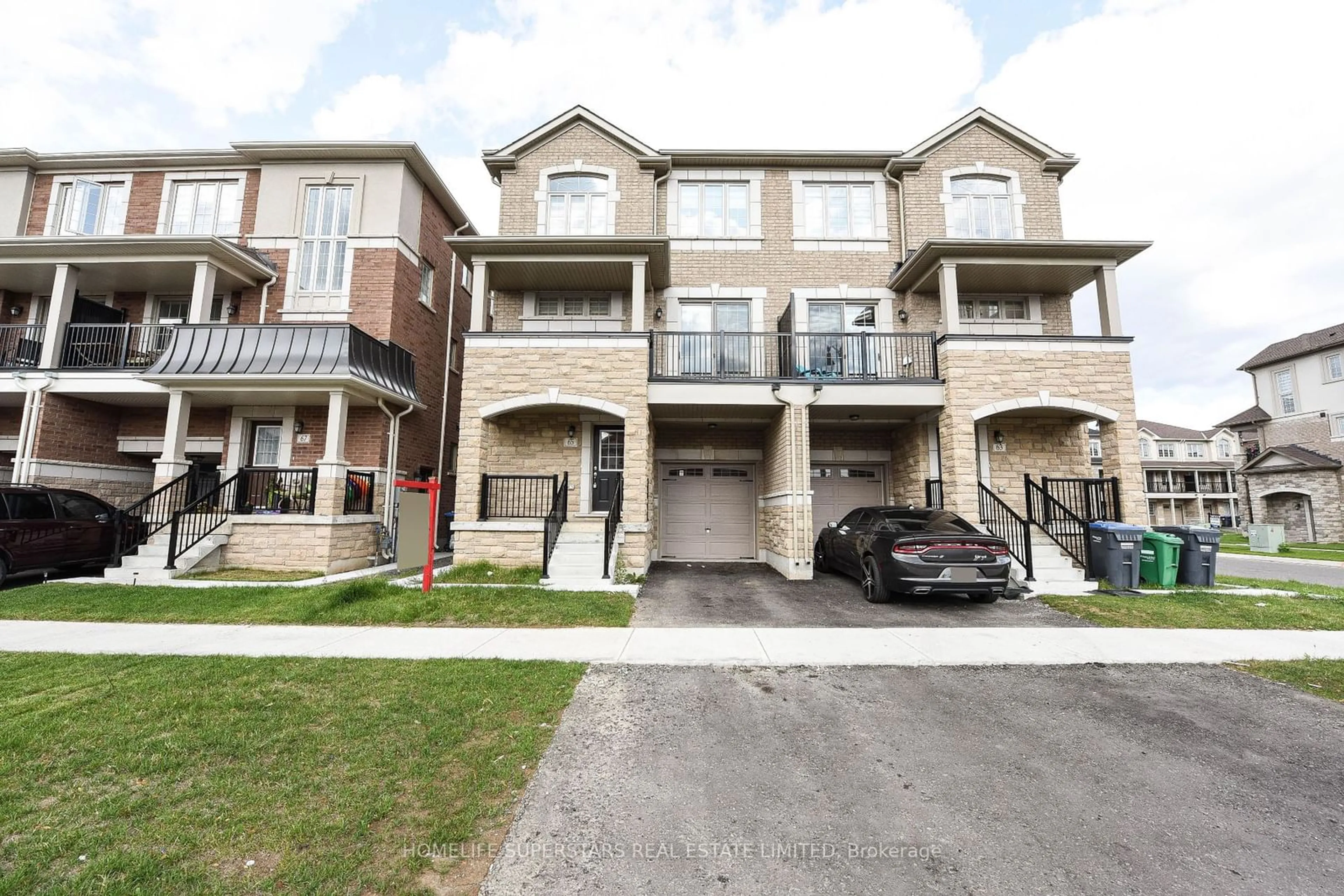 A pic from exterior of the house or condo for 65 Allegro Dr, Brampton Ontario L6Y 5Y4